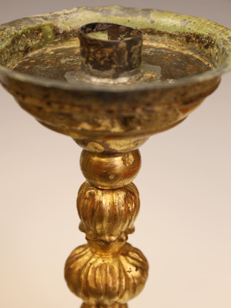 photo vinterior Rare And Important Pair Of Italian 18th Century Giltwood Four Arm Sconces