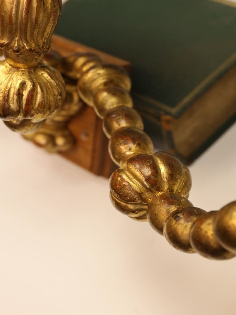 photo vintage Rare And Important Pair Of Italian 18th Century Giltwood Four Arm Sconces