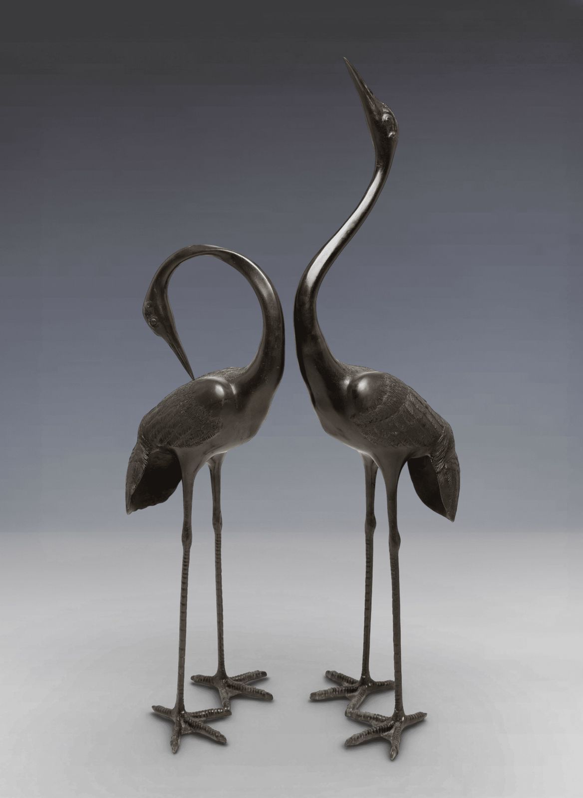 A Pair Of Monumental Japanese Bronze Cranes, Meiji Period (1868–1912) photo vinterior