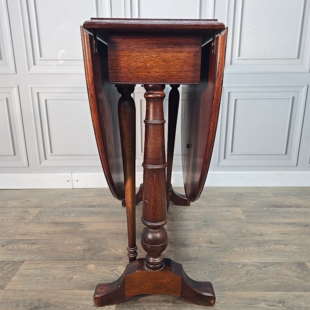 Antique Style Dining Table Mahogany Drop Leaf Oval Inlaid Gate Leg Vintage photo vinterior