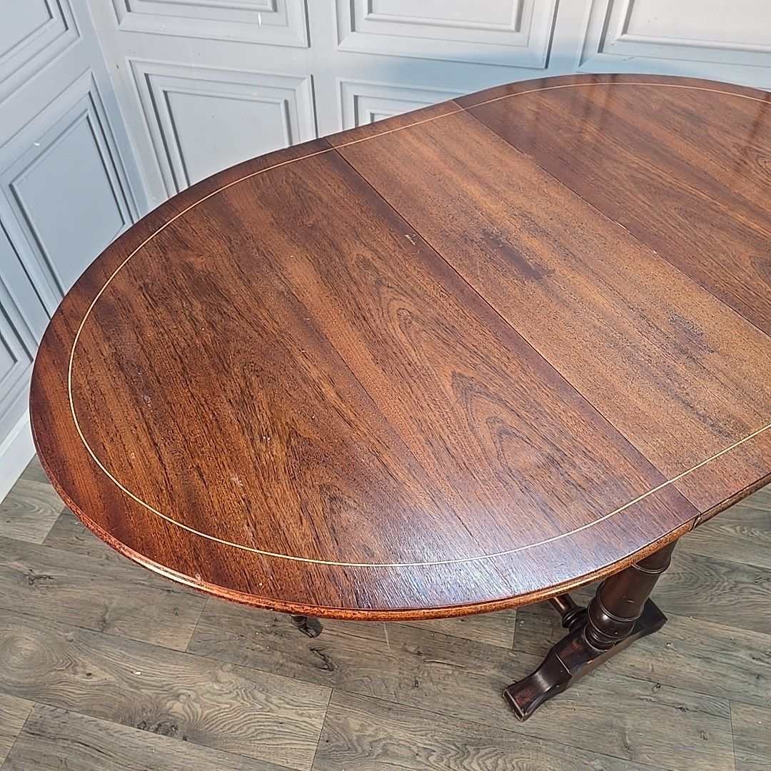 photo vintage Antique Style Dining Table Mahogany Drop Leaf Oval Inlaid Gate Leg Vintage