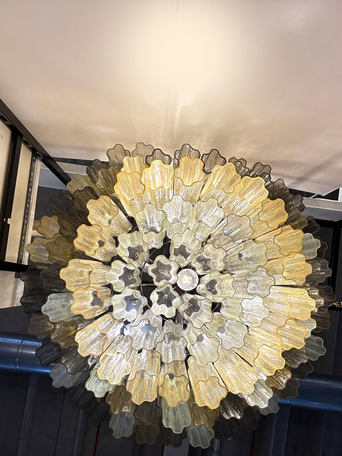 Mid Century Modern Italian Amber And Fumè "Tronchi" Murano Glass Chandelier By Simoeng photo 9048.0
