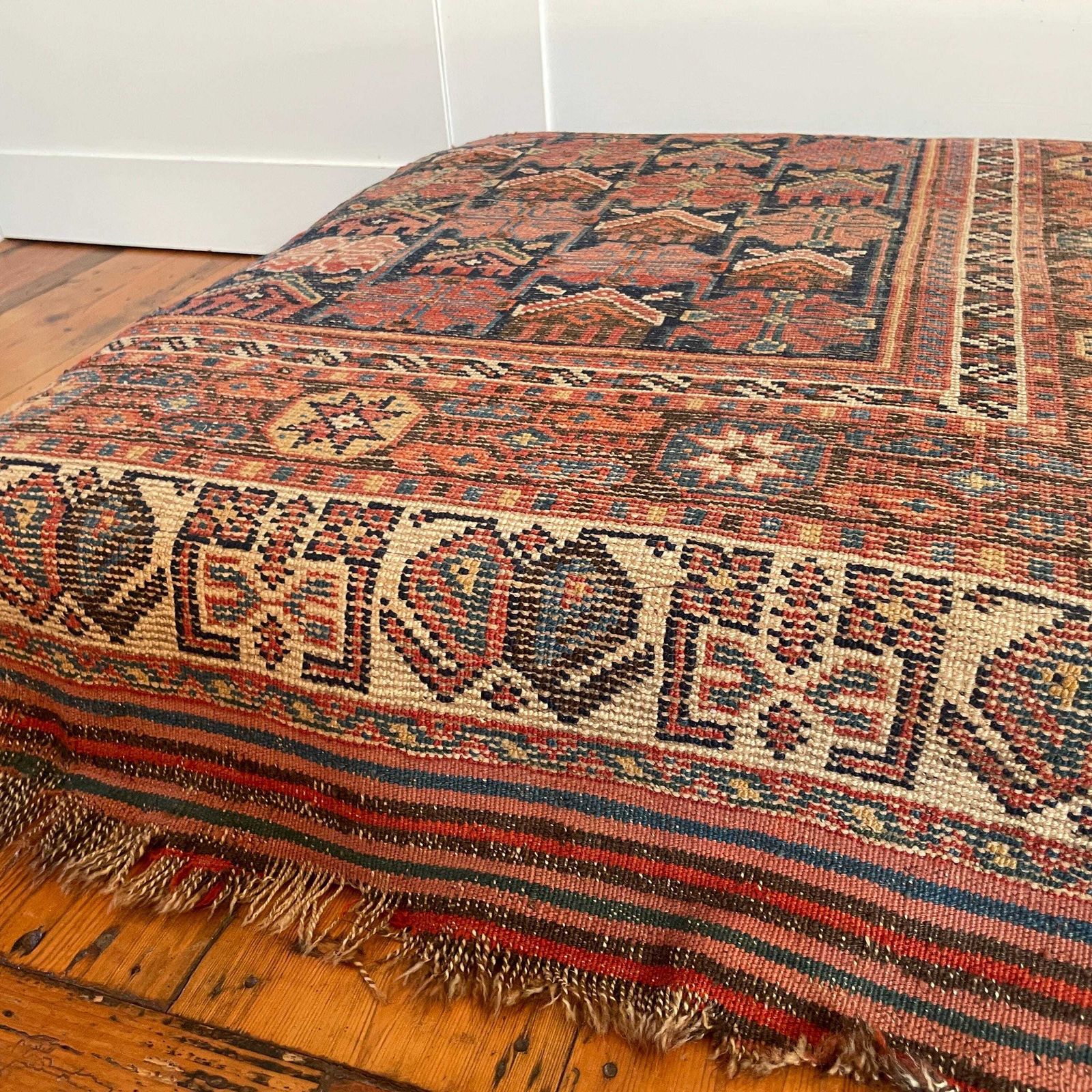 Large Kilim Floor Cushion Leather Base Boho Ottoman Pillow Pouffe Moroccan Hand Woven Handmade Living Room Decorative Accent photo vinterior