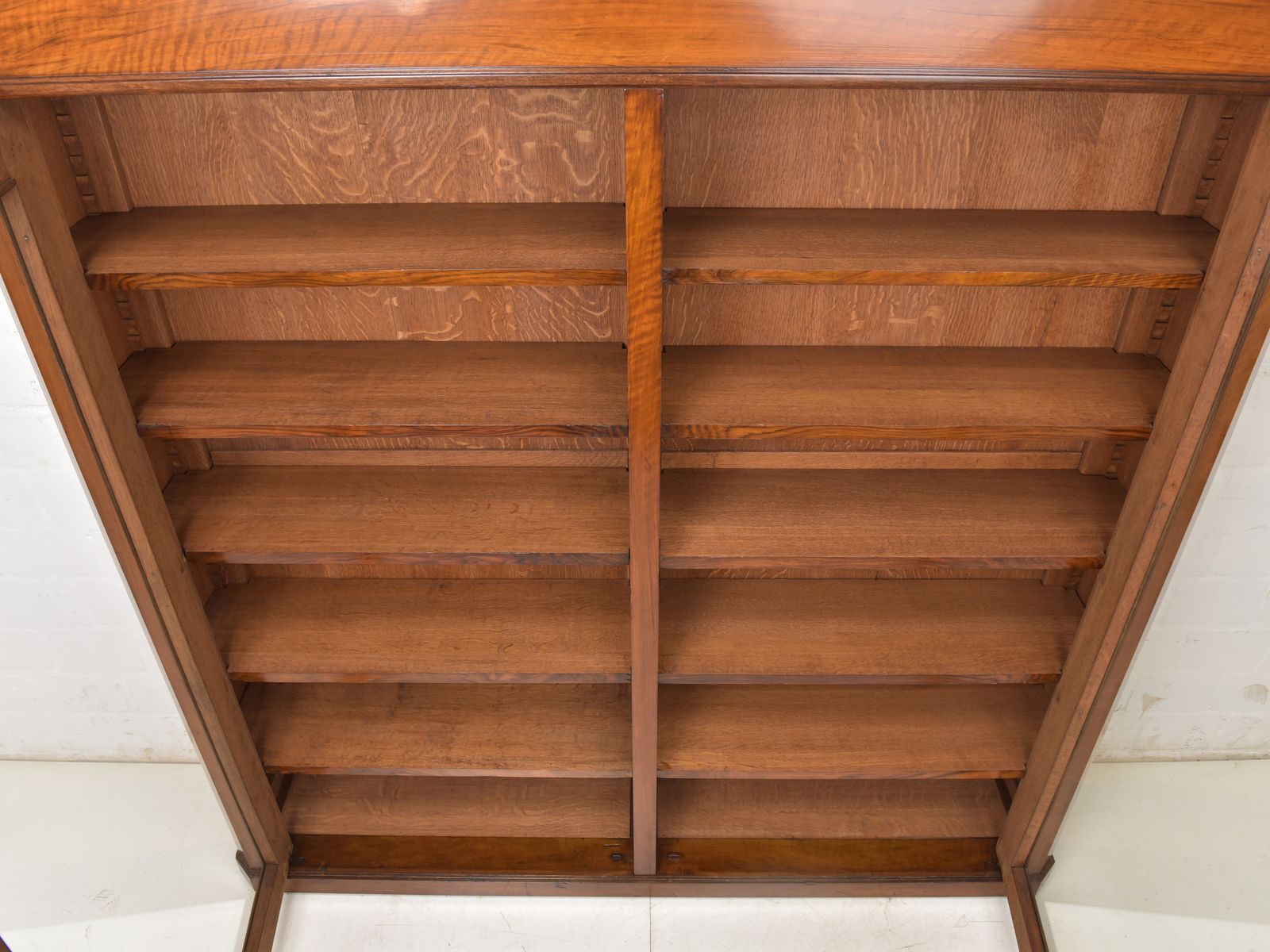 Antique! Restored Bookcase, England, Circa 1880, Mahogany Display Cabinet photo vinterior