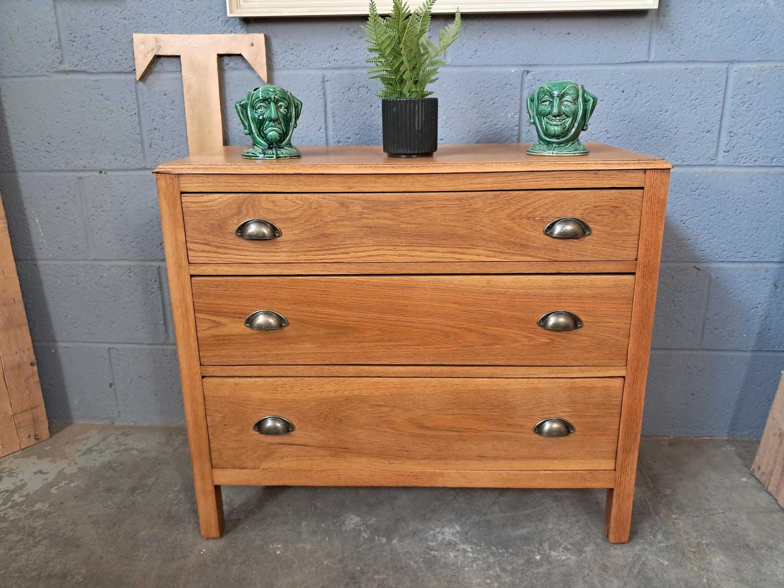 Chest Of Drawers ~ Oak ~ Vintage ~ Mid Century photo 450.0