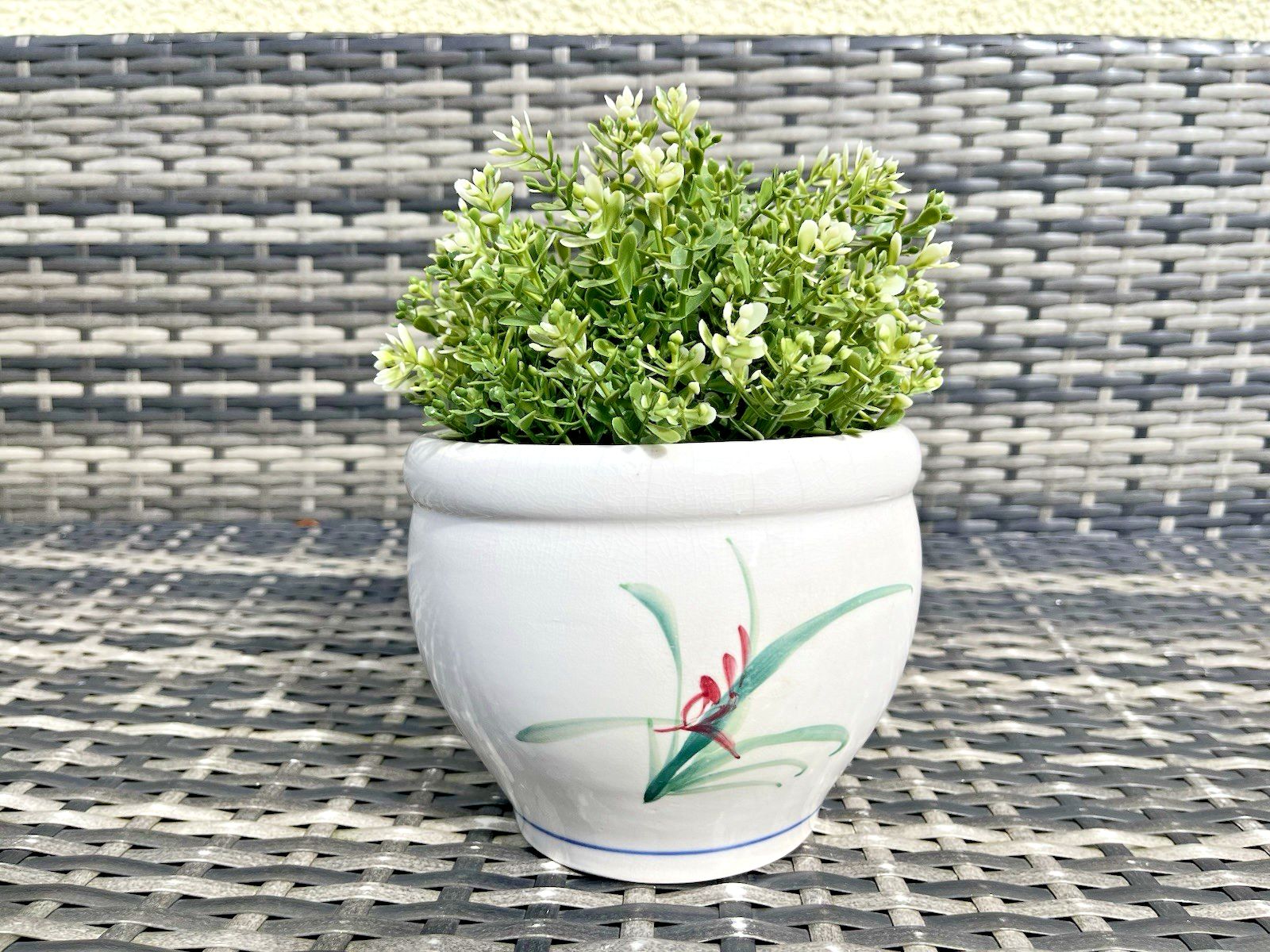 Vintage Chinese Porcelain Bird Chrysanthemum Famille Rose Plant Pot Jardiniere photo 75.0