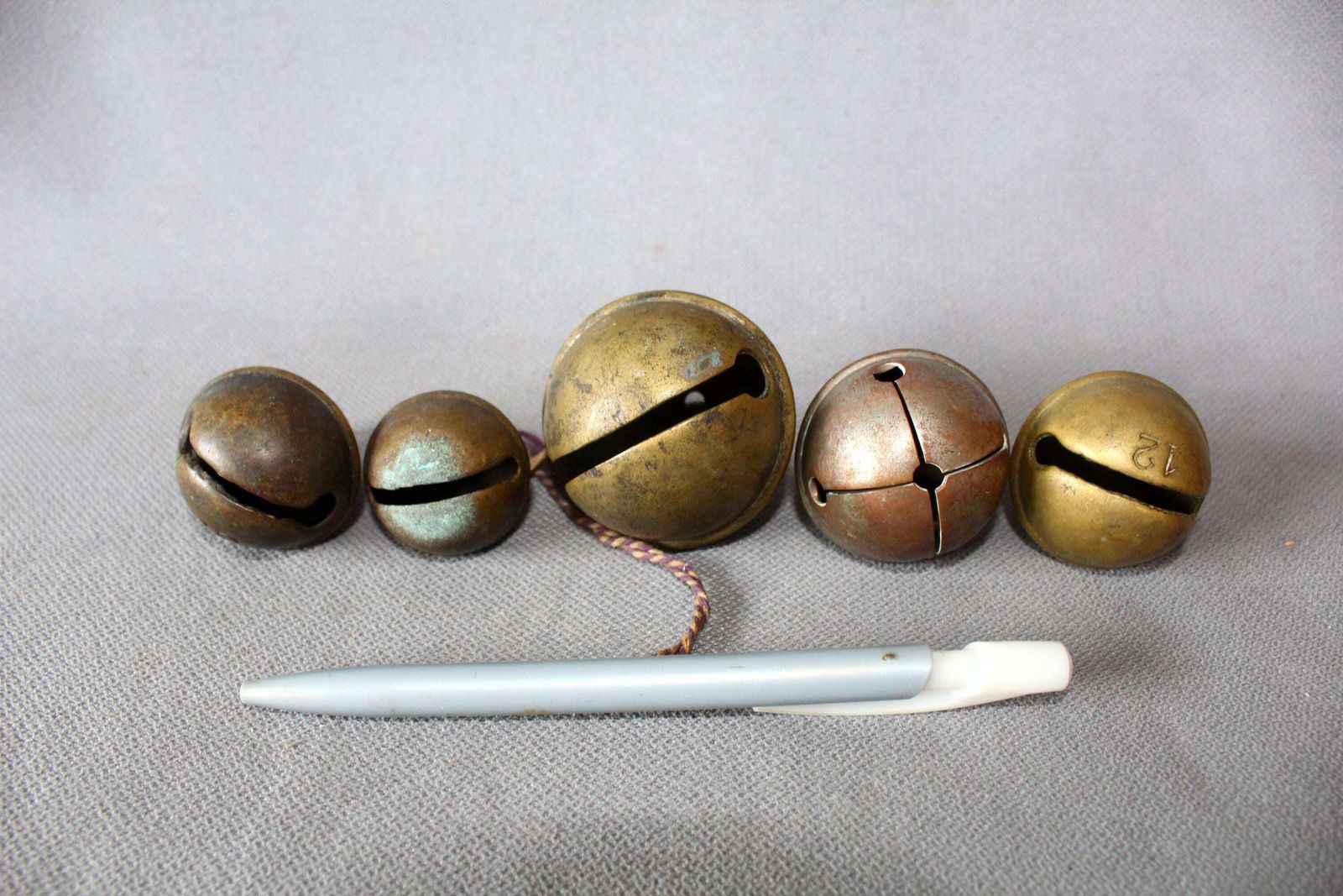 Set Of 5 Antique Copper And Brass Grelot Bell, French Bell, Sleigh Bell, Jingle Bell, Fishing Bell, Instrument, Crotal Bell, Animal Bell photo vinterior
