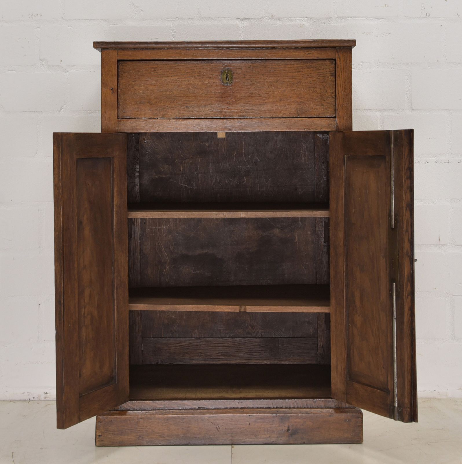 Antique! Small, Narrow, Restored Art Deco Bauhaus Oak Chest Of Drawers. photo for sale