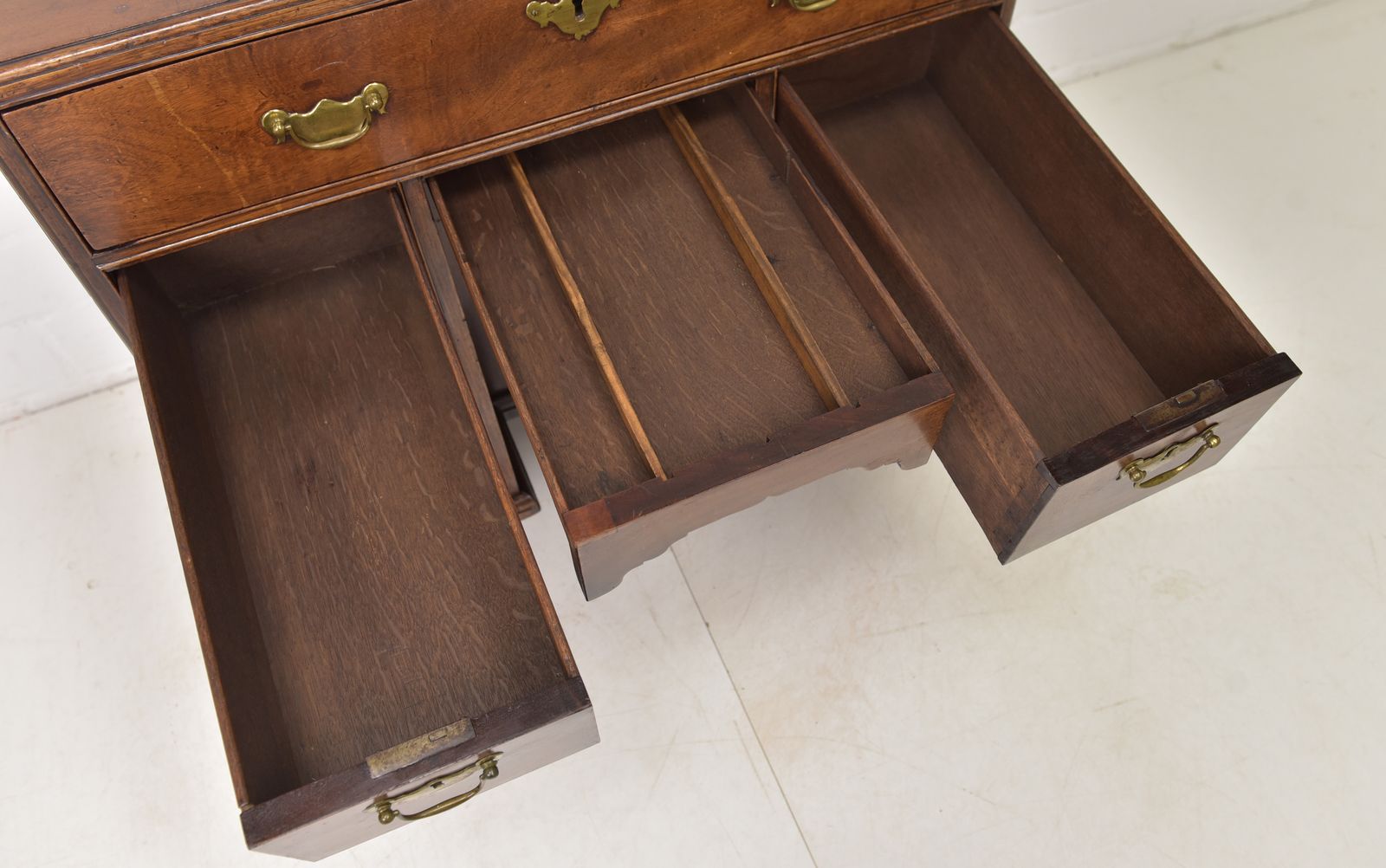 Antique! Small Desk, Restored Biedermeier Chest Of Drawers, Secretary, Sideboard photo vinterior