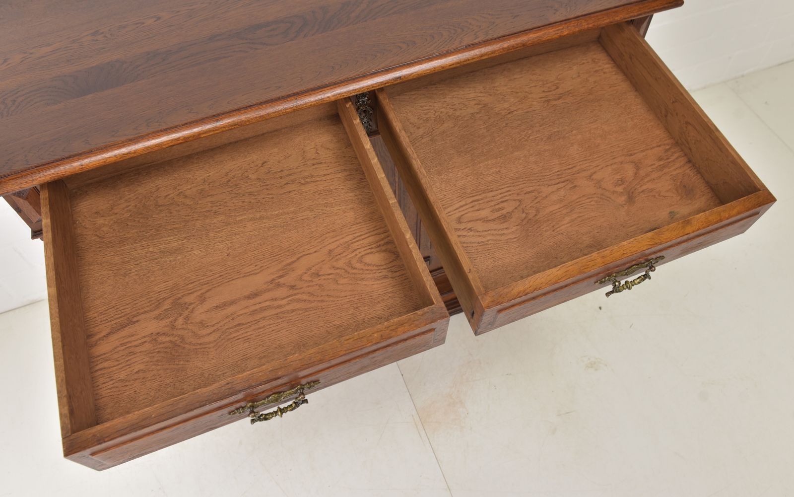 Antique! Restored Solid Oak Chest Of Drawers, Gründerzeit Period, Circa 1900. Cabinet/Sideboard. photo buy