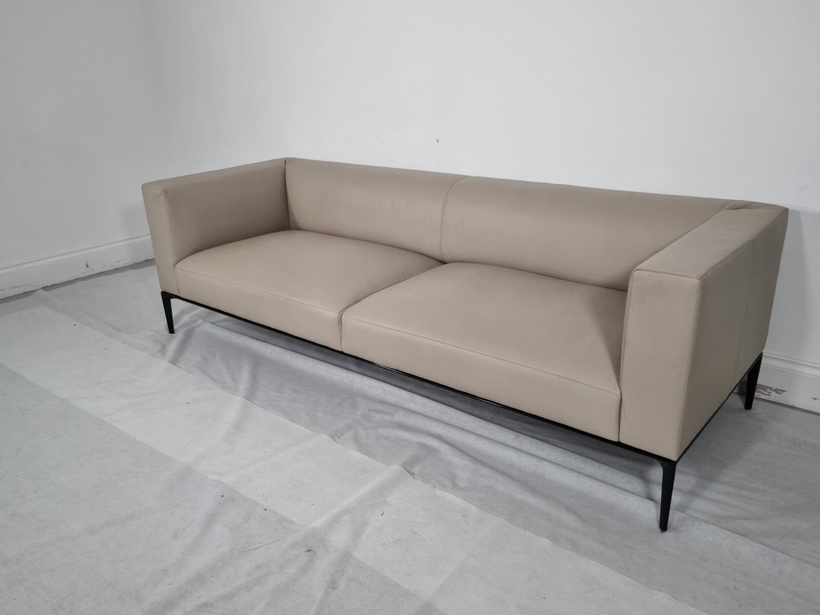 Walter Knoll Jaan Grande Sofa In Luxurious Mocha Pelle Leather Sublime Condition photo for sale