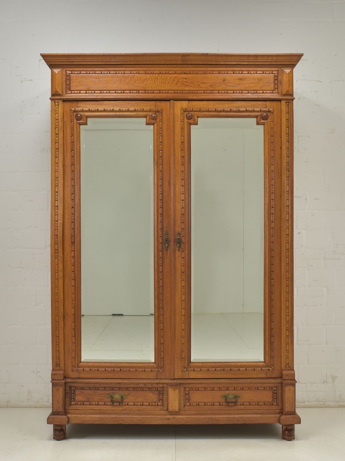 Antique! Restored Hall Wardrobe, Gründerzeit Period, Circa 1920, Solid Oak. photo furniture