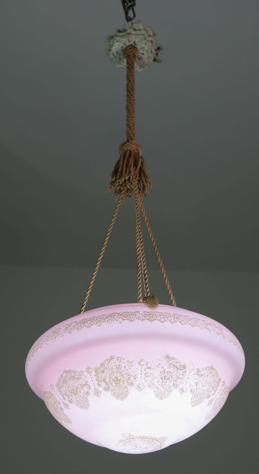 photo vintage Italian Midcentury Pink Art Decò Vintage Glass Chandelier With Decorations, 1950