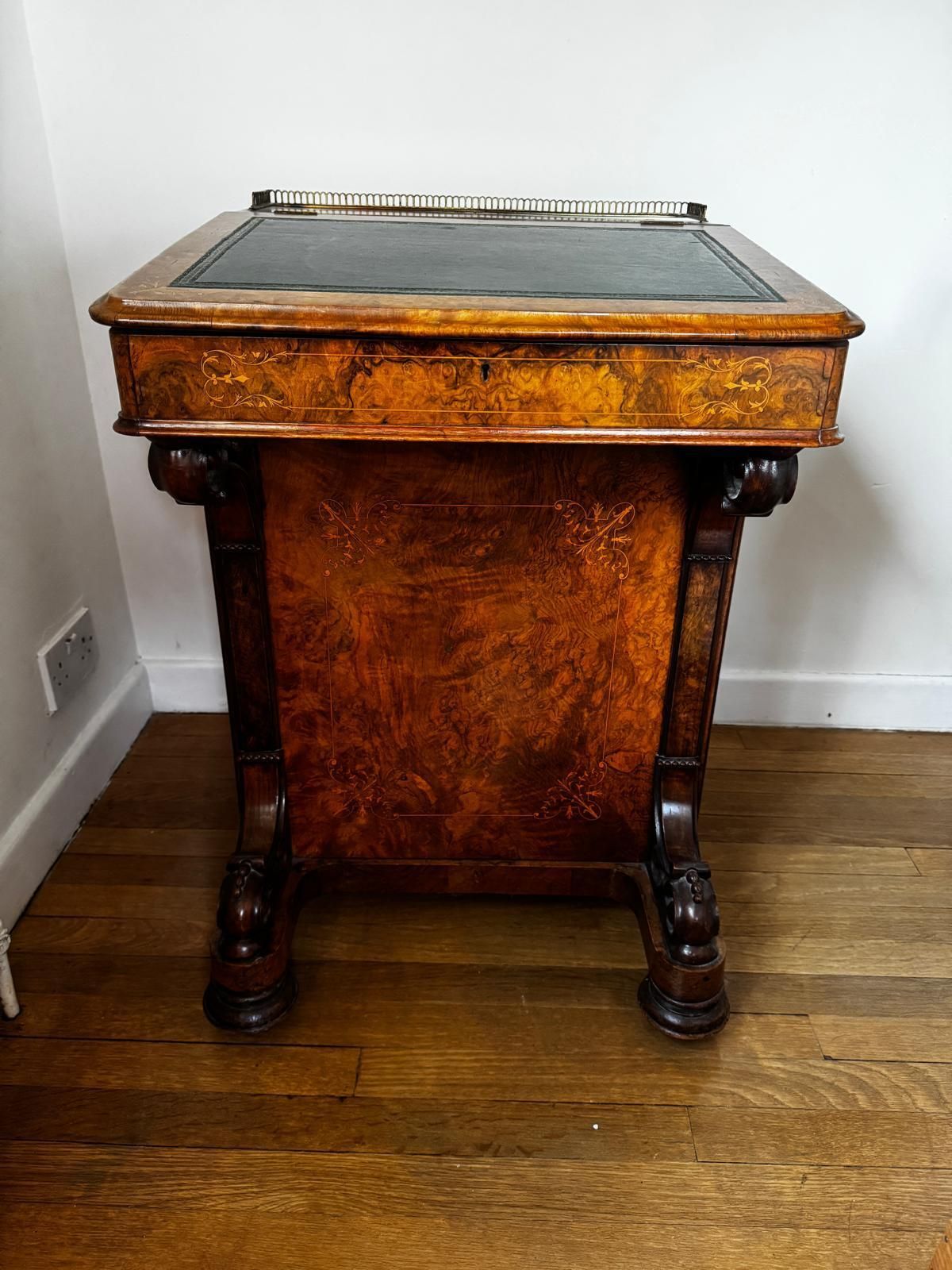 Victorian Burr Walnut Davenport Desk With Bookmatched Veneer, Inlay & Leather Writing Surface photo vinterior