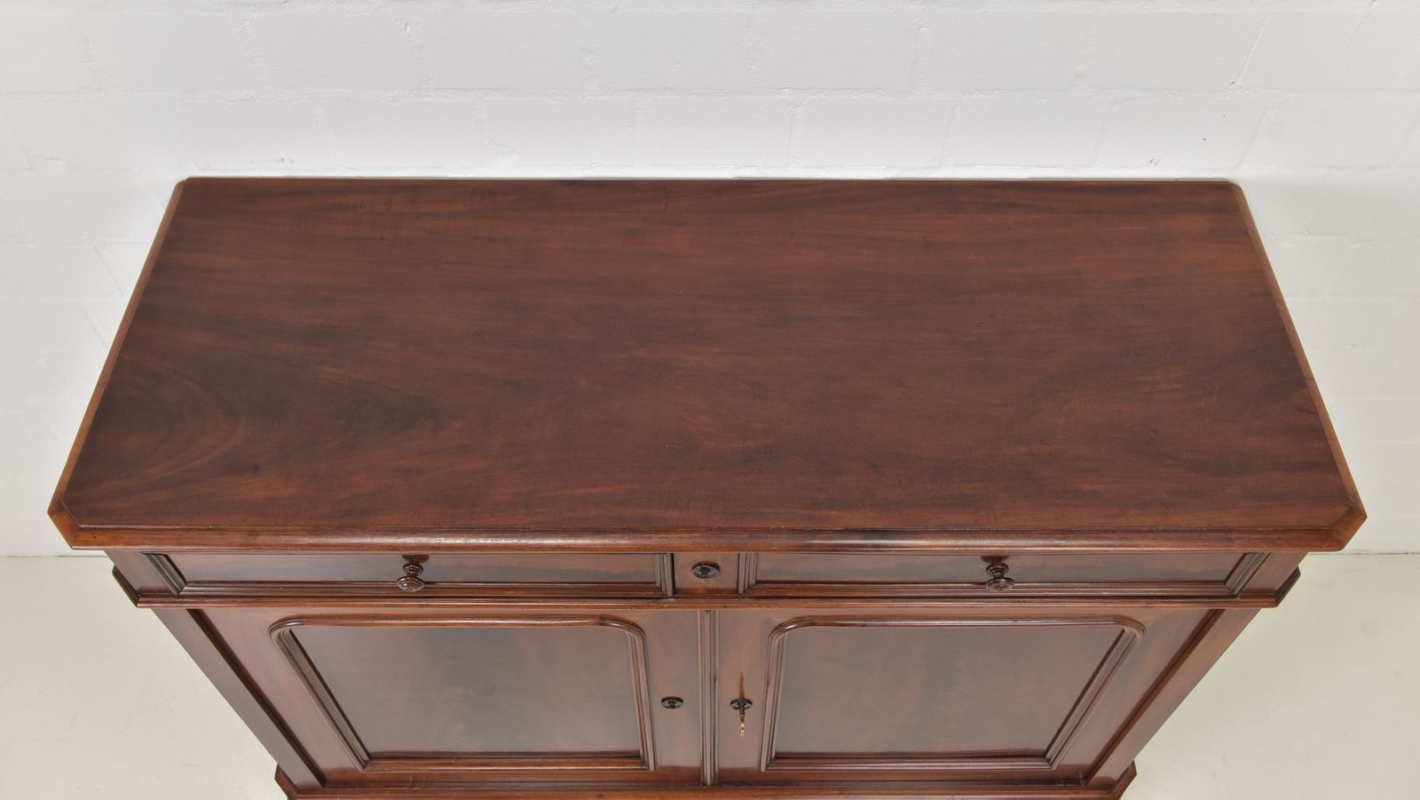 Antique! Restored Mahogany Chest Of Drawers/Sideboard, Circa 1880. photo vinterior