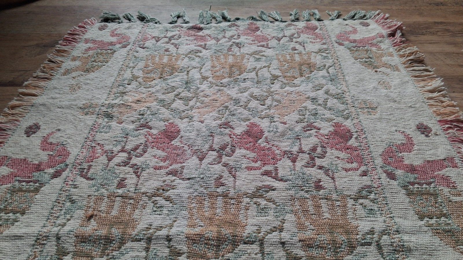 Delightful Hand Made Indian Rug . 140 Cm X 70 Cm. 100 % Cotton photo vintage