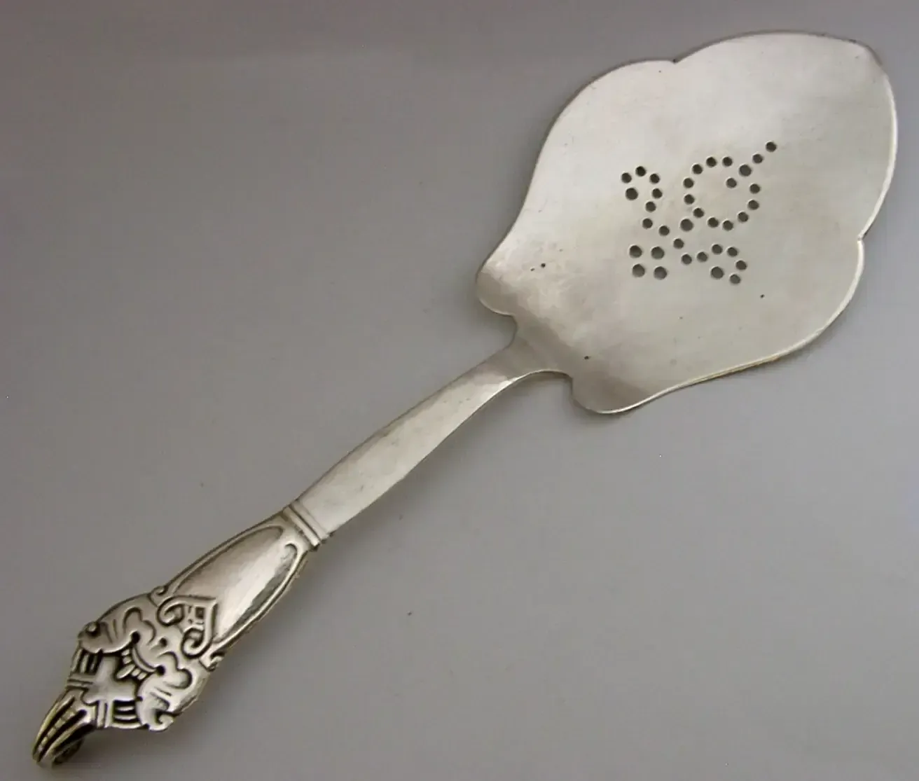 Pelle à gâteau Dargestil Norway en argent massif, David Andersen, vers 1900, Arts & Crafts, 108 g