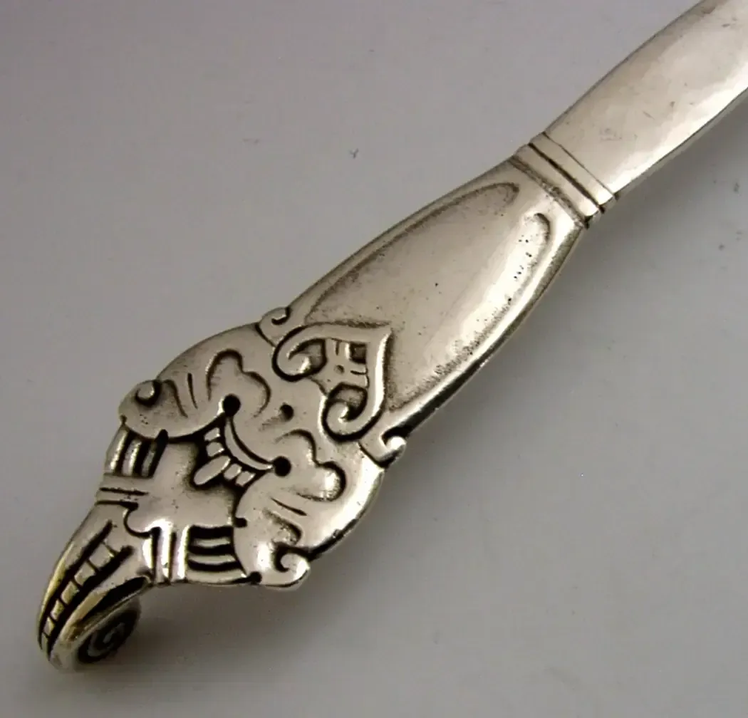 Pelle à gâteau Dargestil Norway en argent massif, David Andersen, vers 1900, Arts & Crafts, 108 g photo for sale