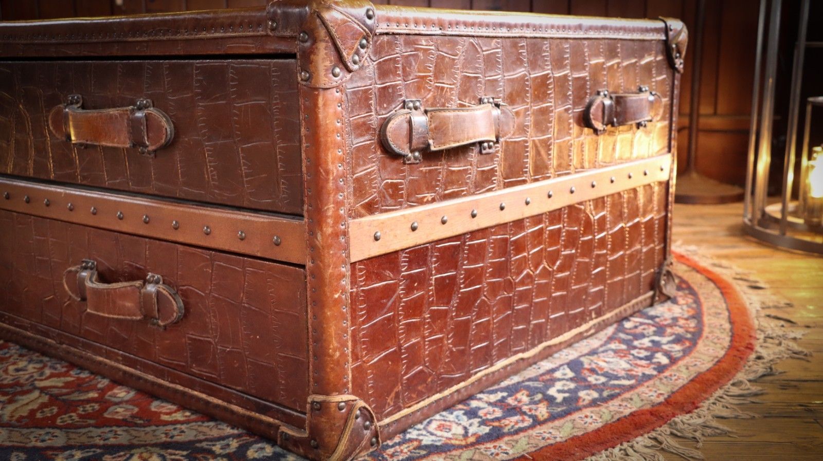 photo furniture Stunning Timothy Oulton Stoneyhurst Large Leather Coffee Table Antique Whisky 🚚