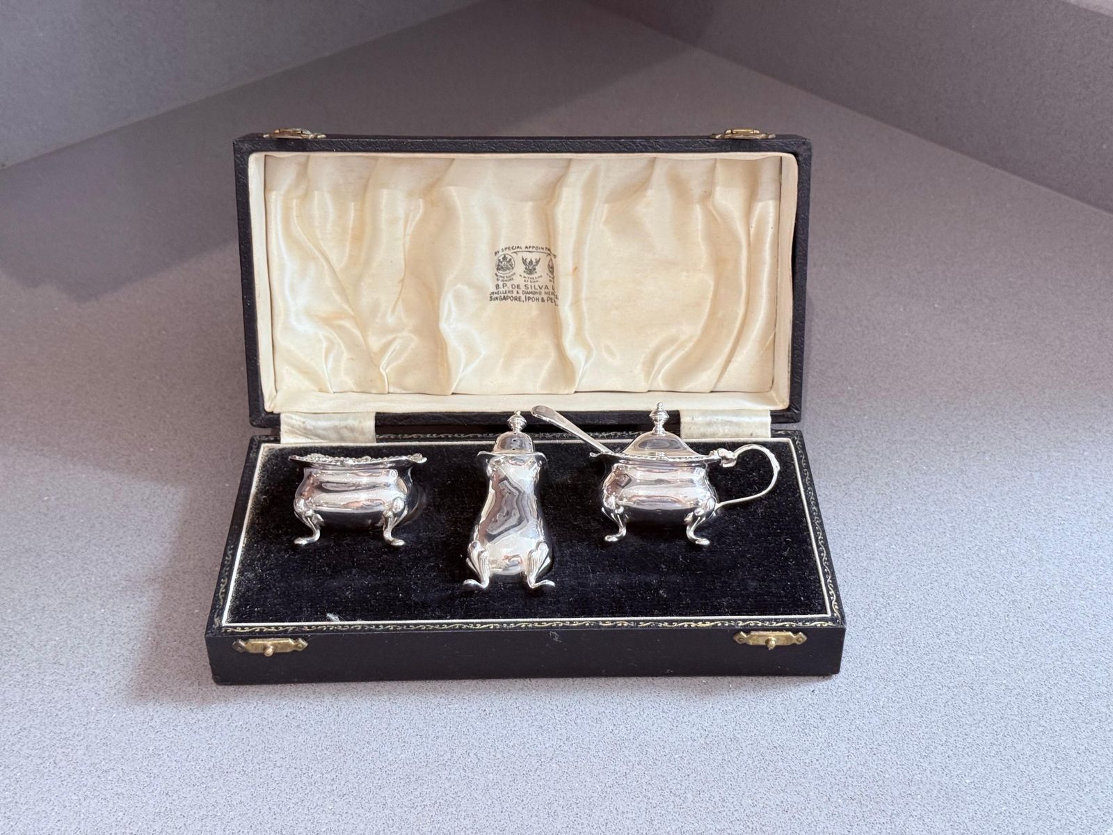 Sterling Silver Condiment Set In Case Blue Glass Salt, Mustard & Pepper Shaker photo Home Decor