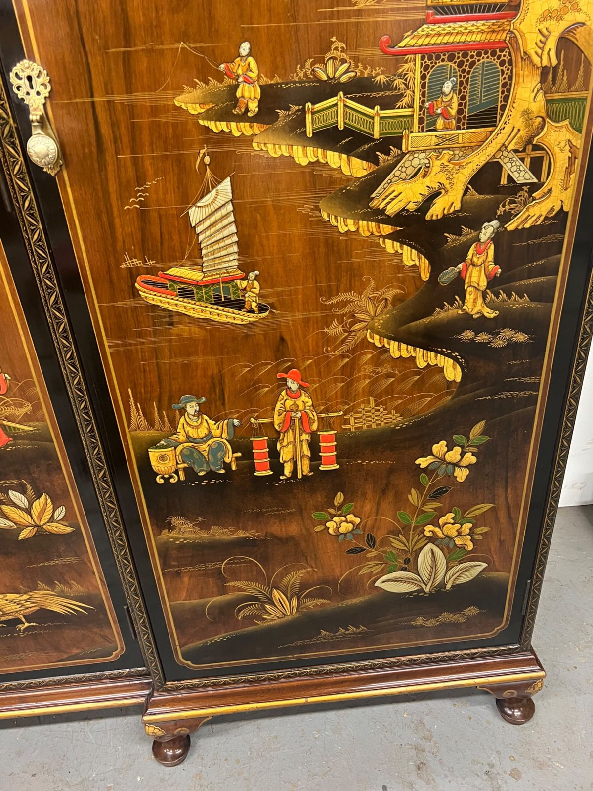 Stunning Chinoiserie Bedroom Suite By Maples & Co. photo vintage