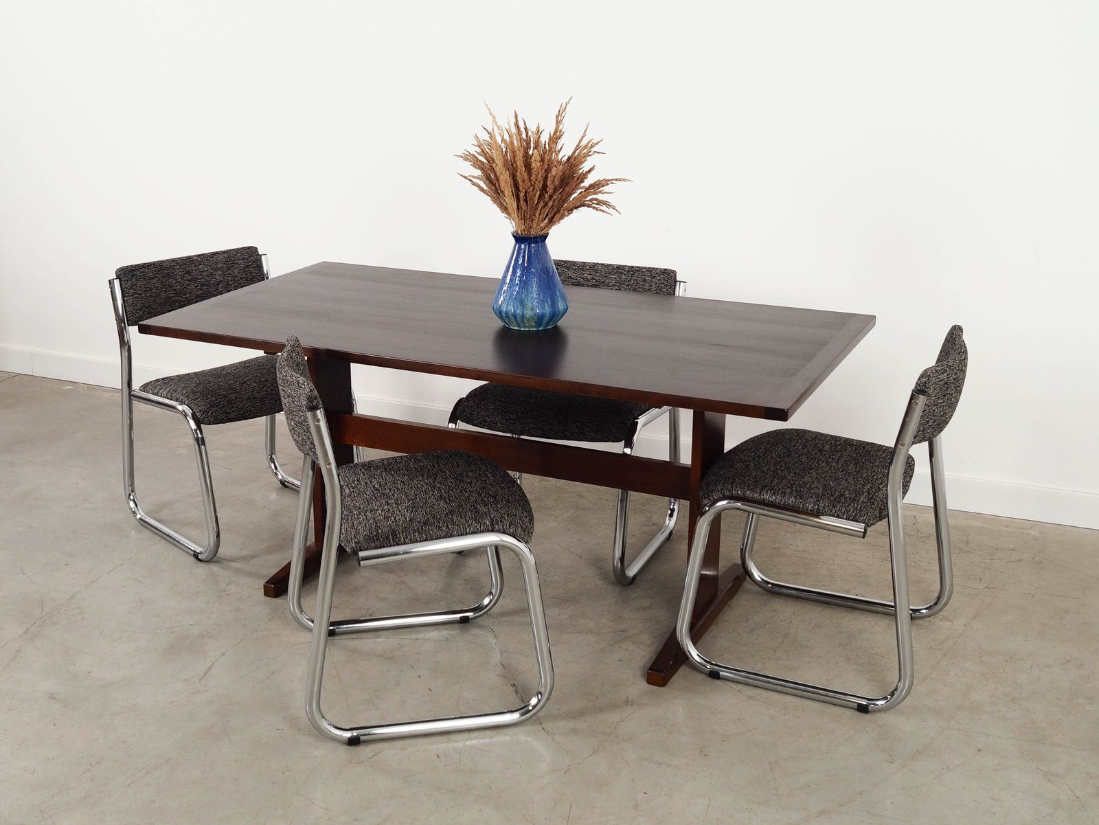 Eiken Tafel, Deens Design, Jaren 1970, Geproduceerd Door Farstrup Møbler photo furniture
