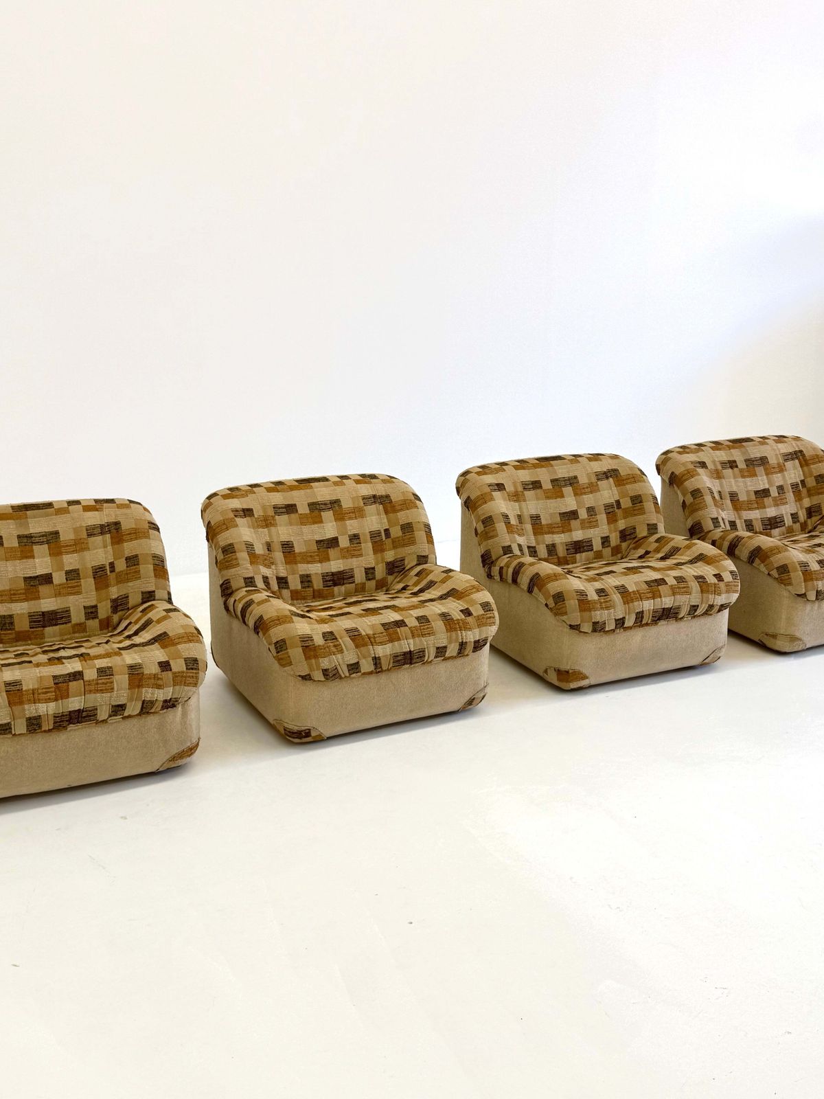 Vintage Caprice Armchairs By Henning Korch For Swan photo 900.0