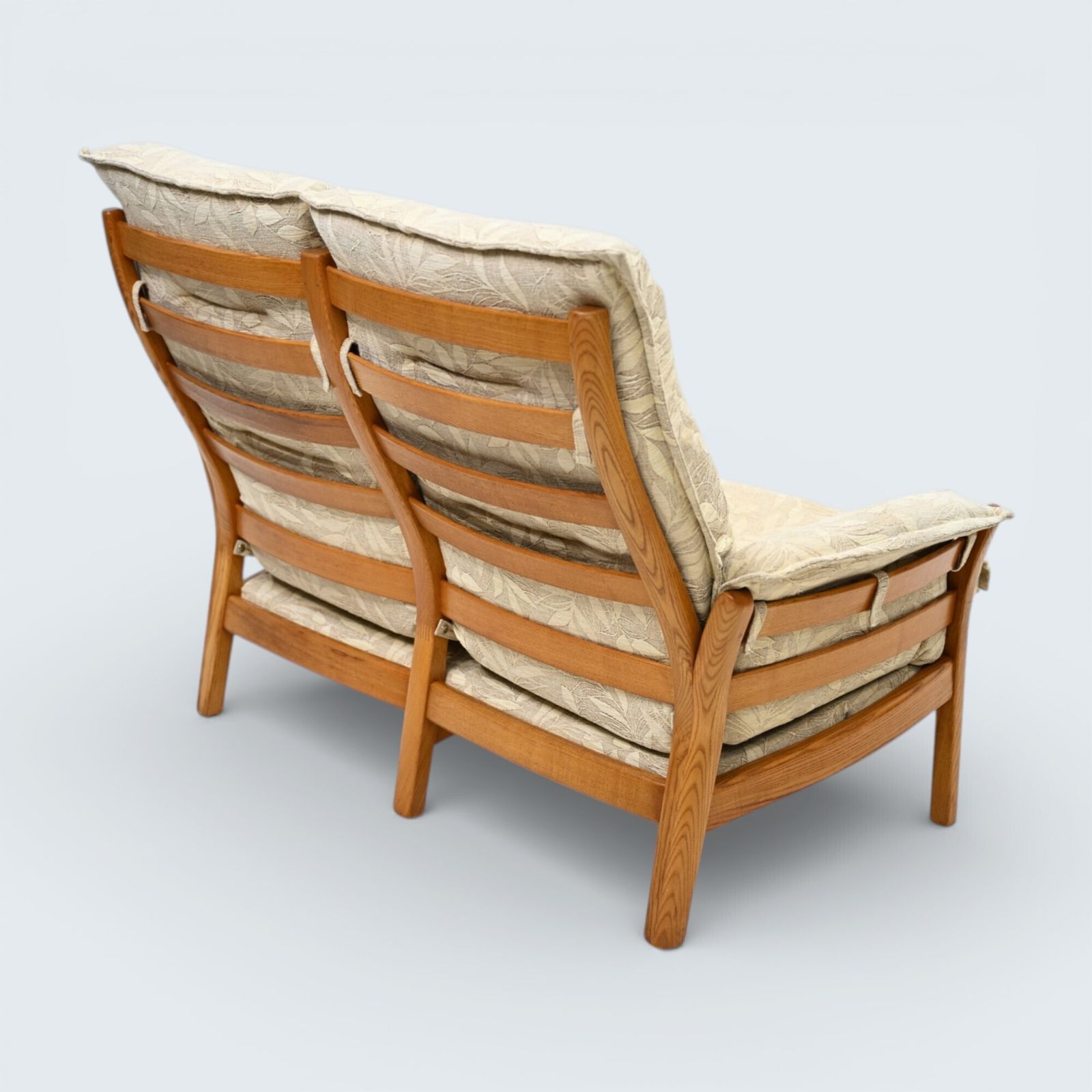 Ercol Saville 2str Sofa Ercol's Cleanable Upholstery Light Frame Free Delivery* photo buy