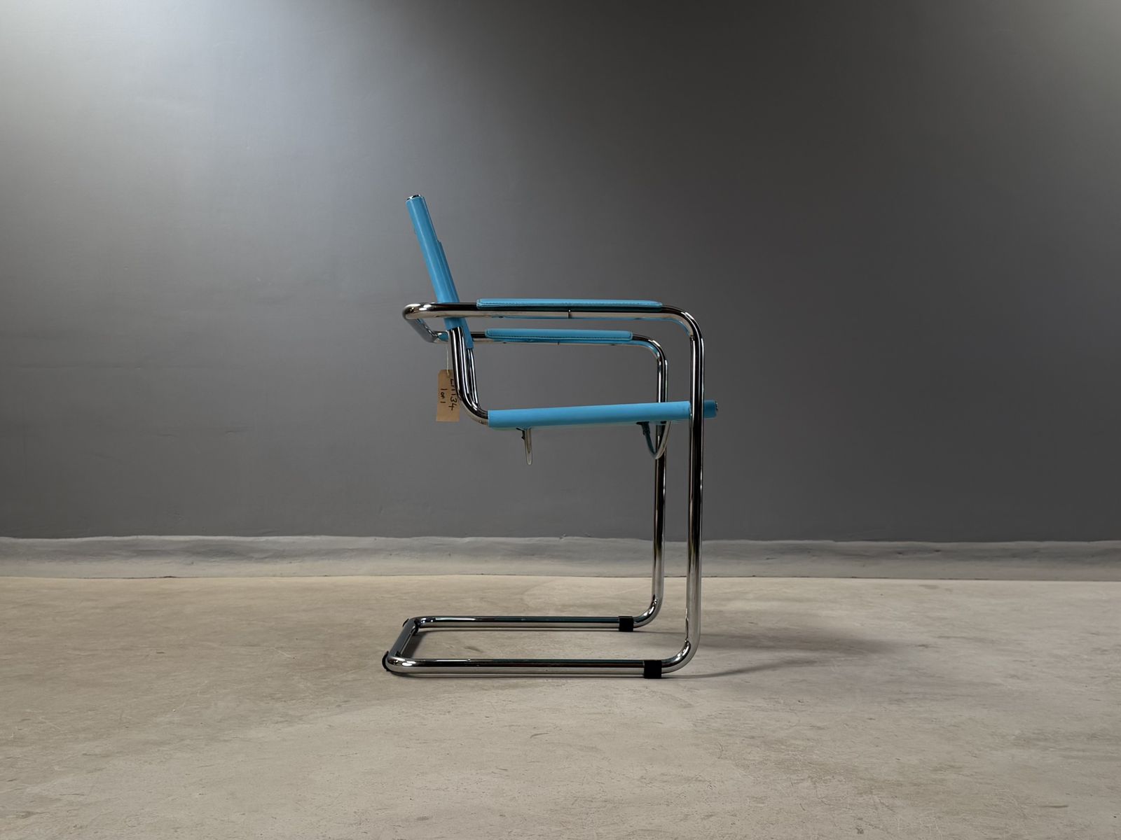photo furniture Matteo Grassi Leather Cantilever Chair – Bauhaus Italy – Sky Blue Refinished Mart Stam Marcel Breuer Dining Chair