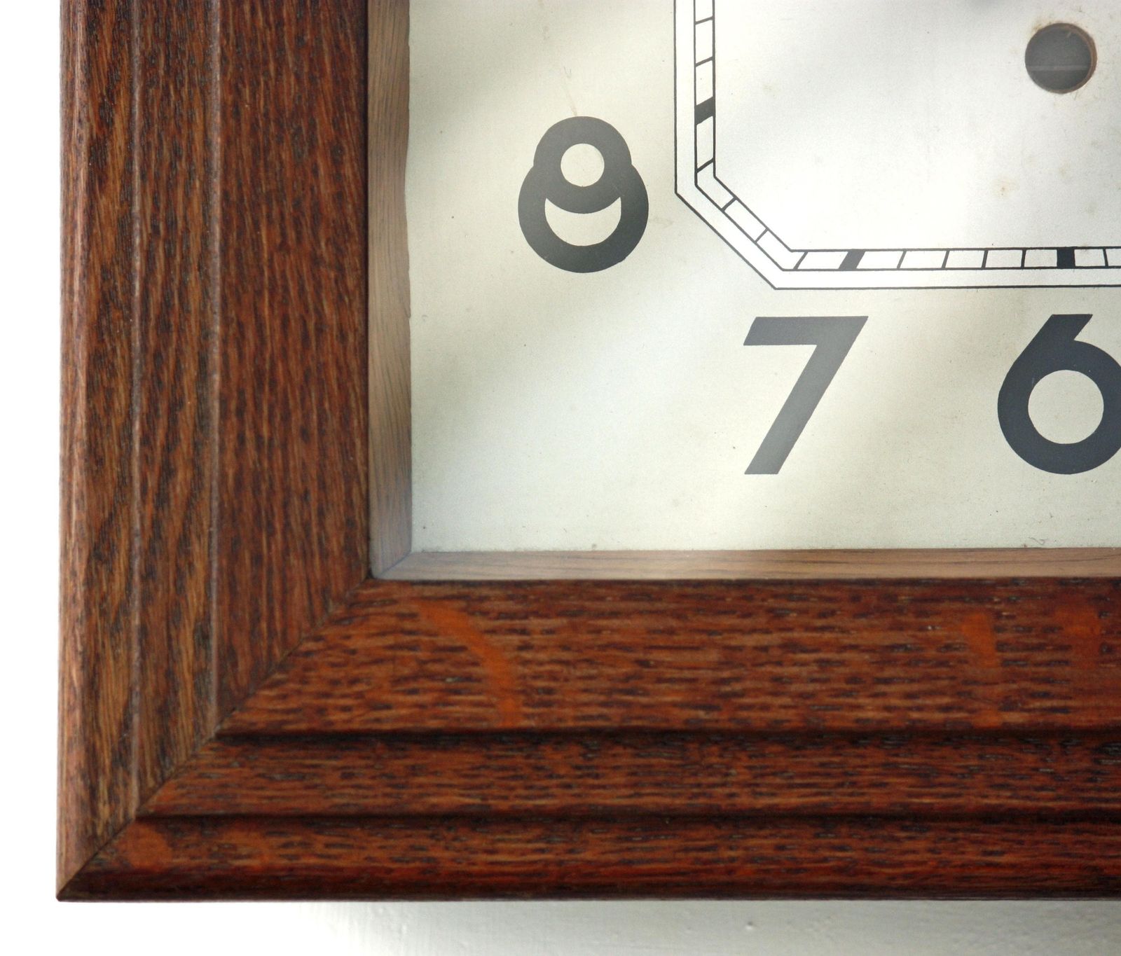 Vintage Wooden Wall Clock   32cm Retro Mid Century Style Clock 1950s Industrial Factory Clock Gift Off The Wall Clocks photo Home Decor