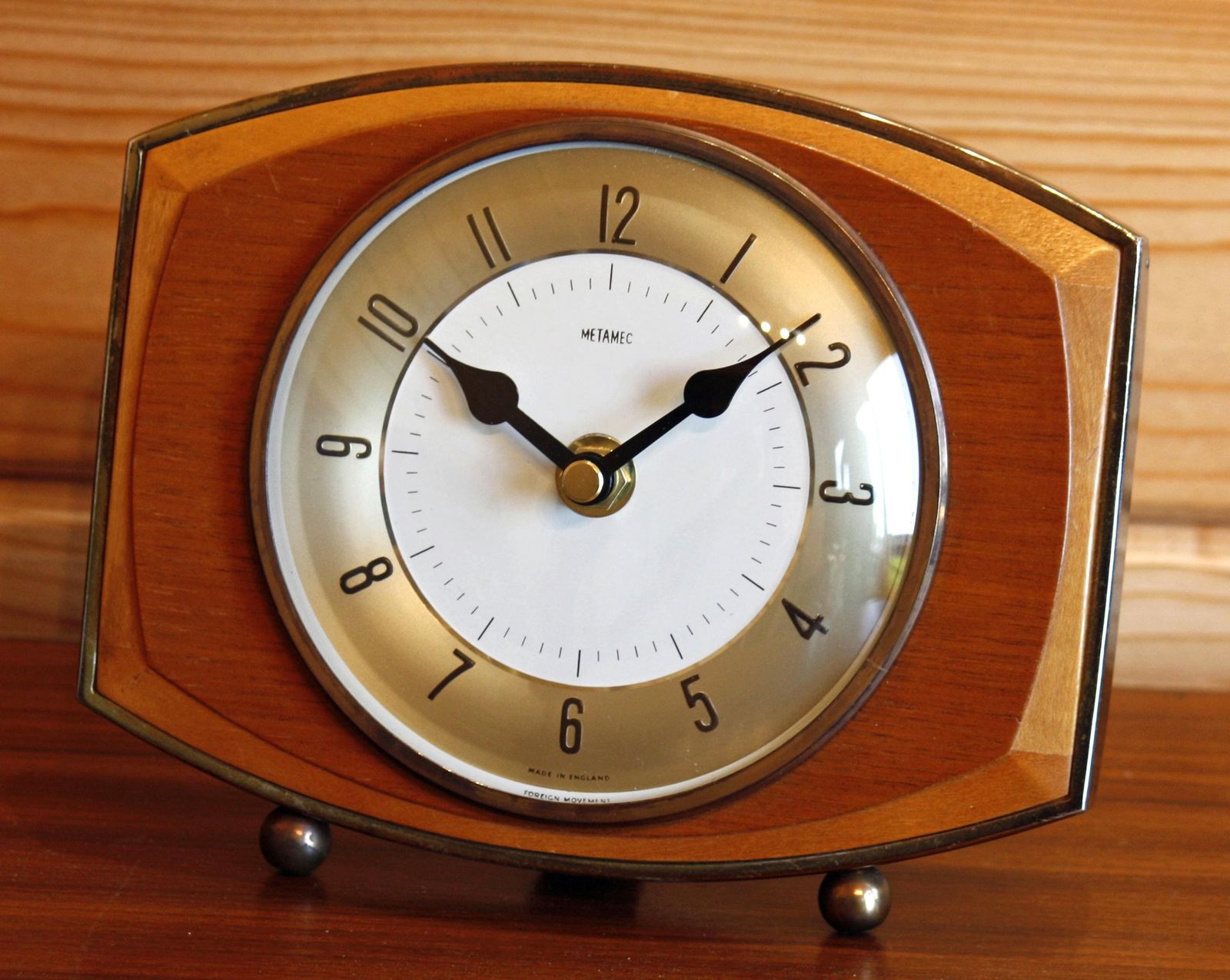 Vintage Metamec Mantel Clock   17cm Wooden Retro Mid Century 60s Desk Clock Off The Wall Clocks
