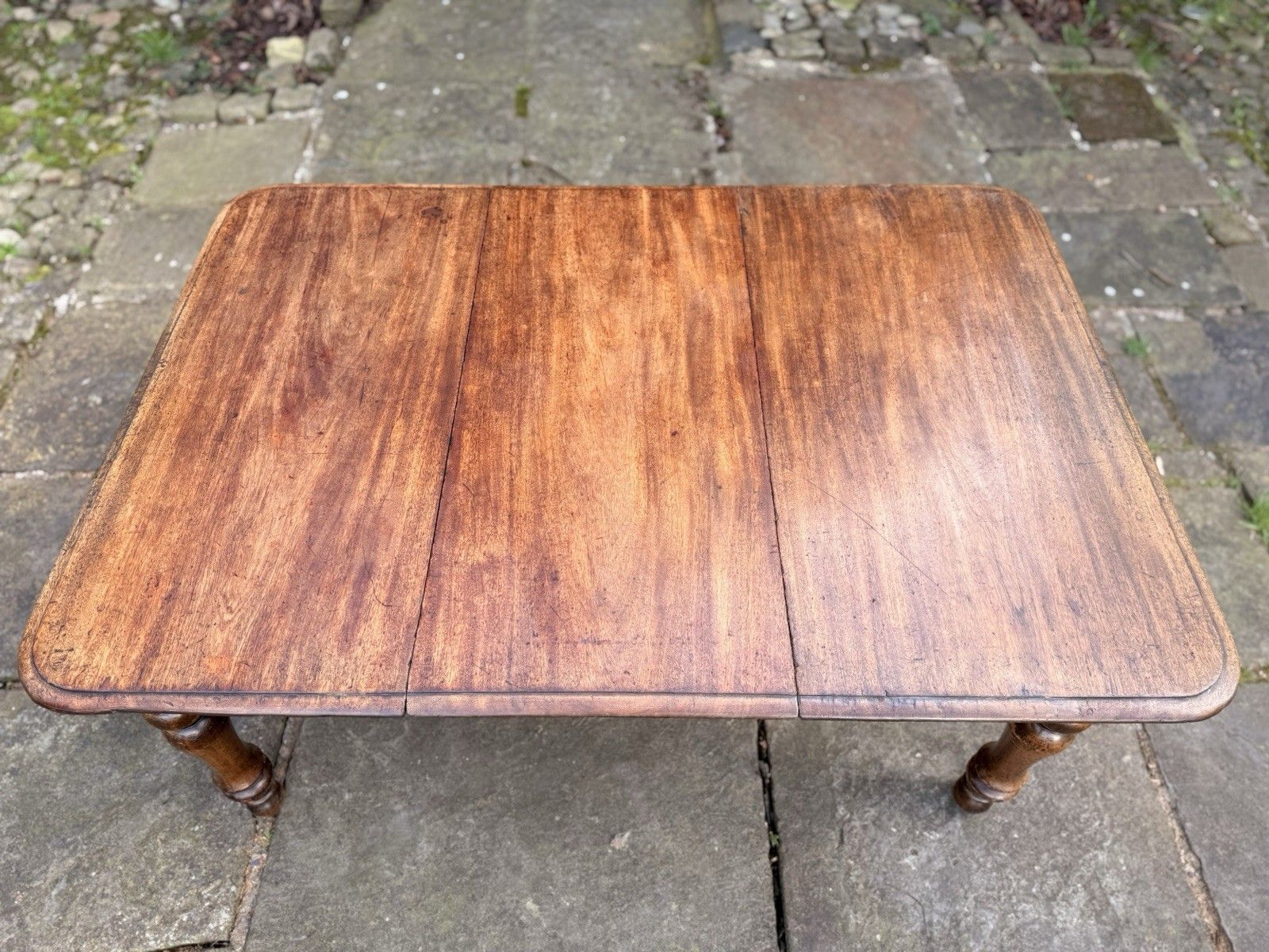 photo furniture Original English Country Antique Rustic Telescopic Extending Dining Table 1850c
