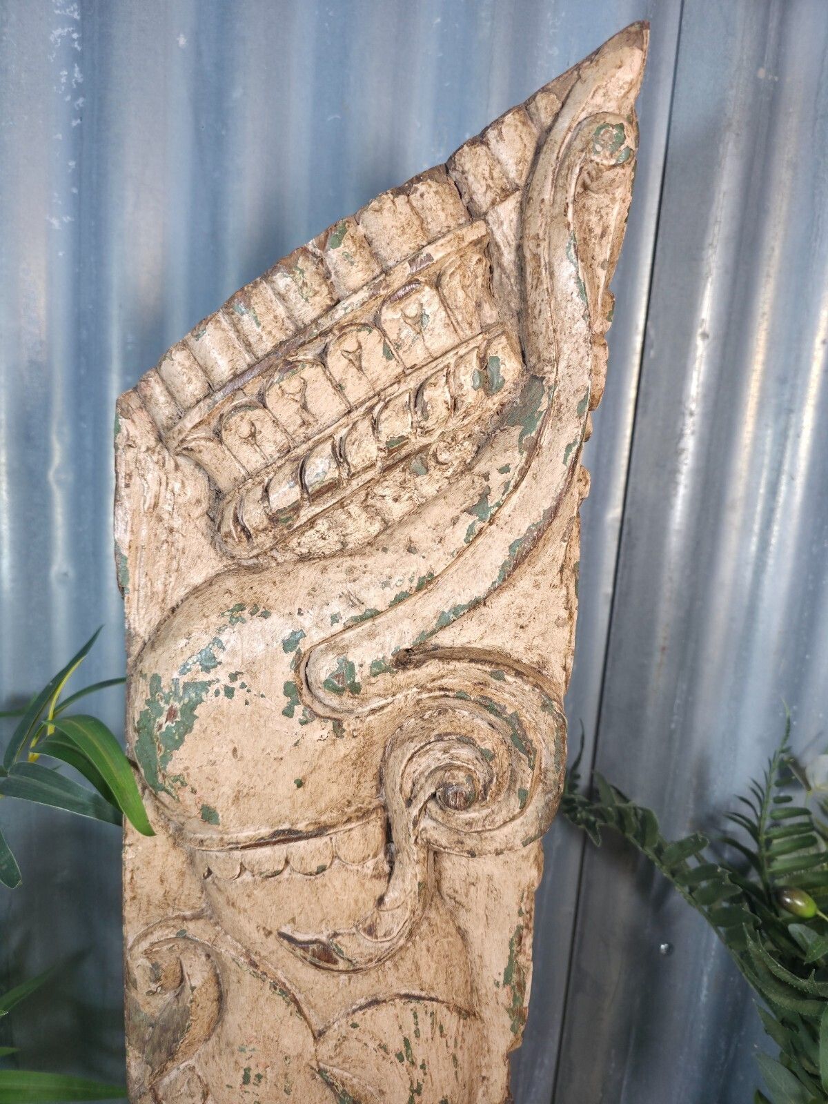 Antique 19th Century Indian Hand Carved Wooden Architectural Corbel On Stand photo vinterior