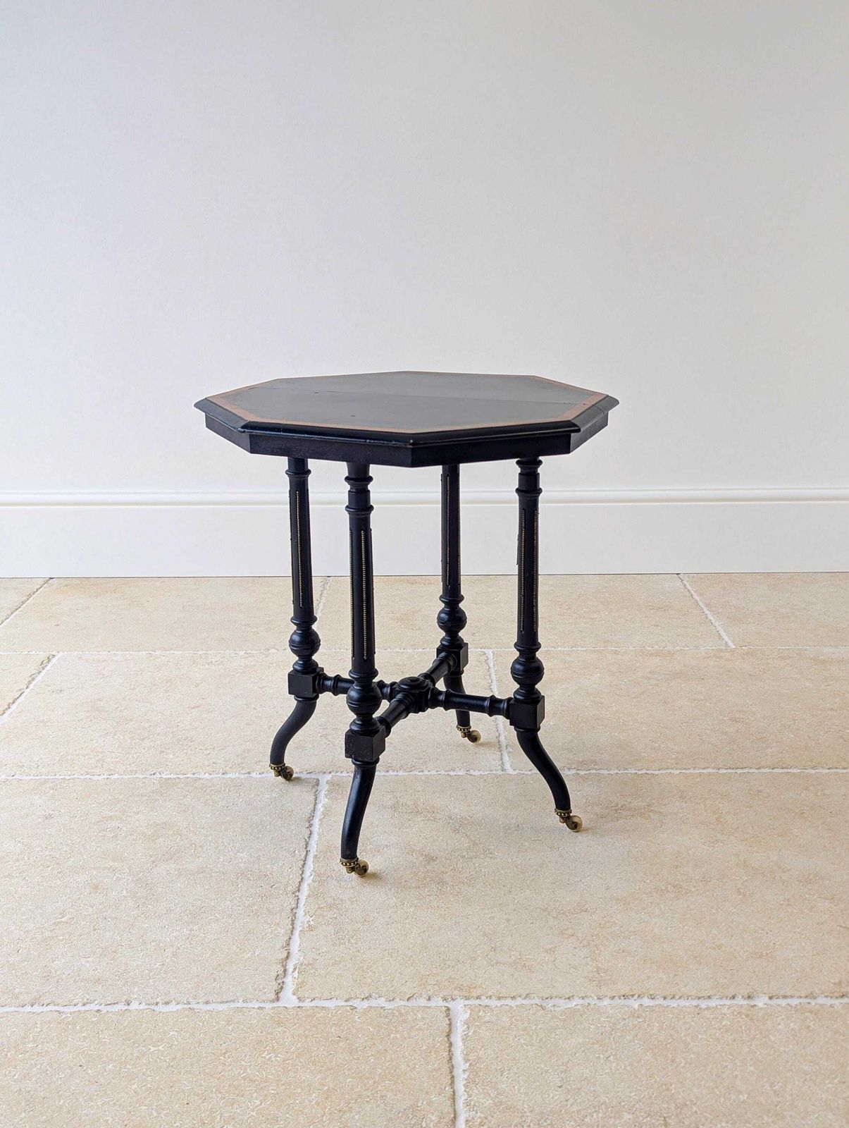 photo vinterior Antique Victorian Aesthetic Movement Occasional Table C.1890