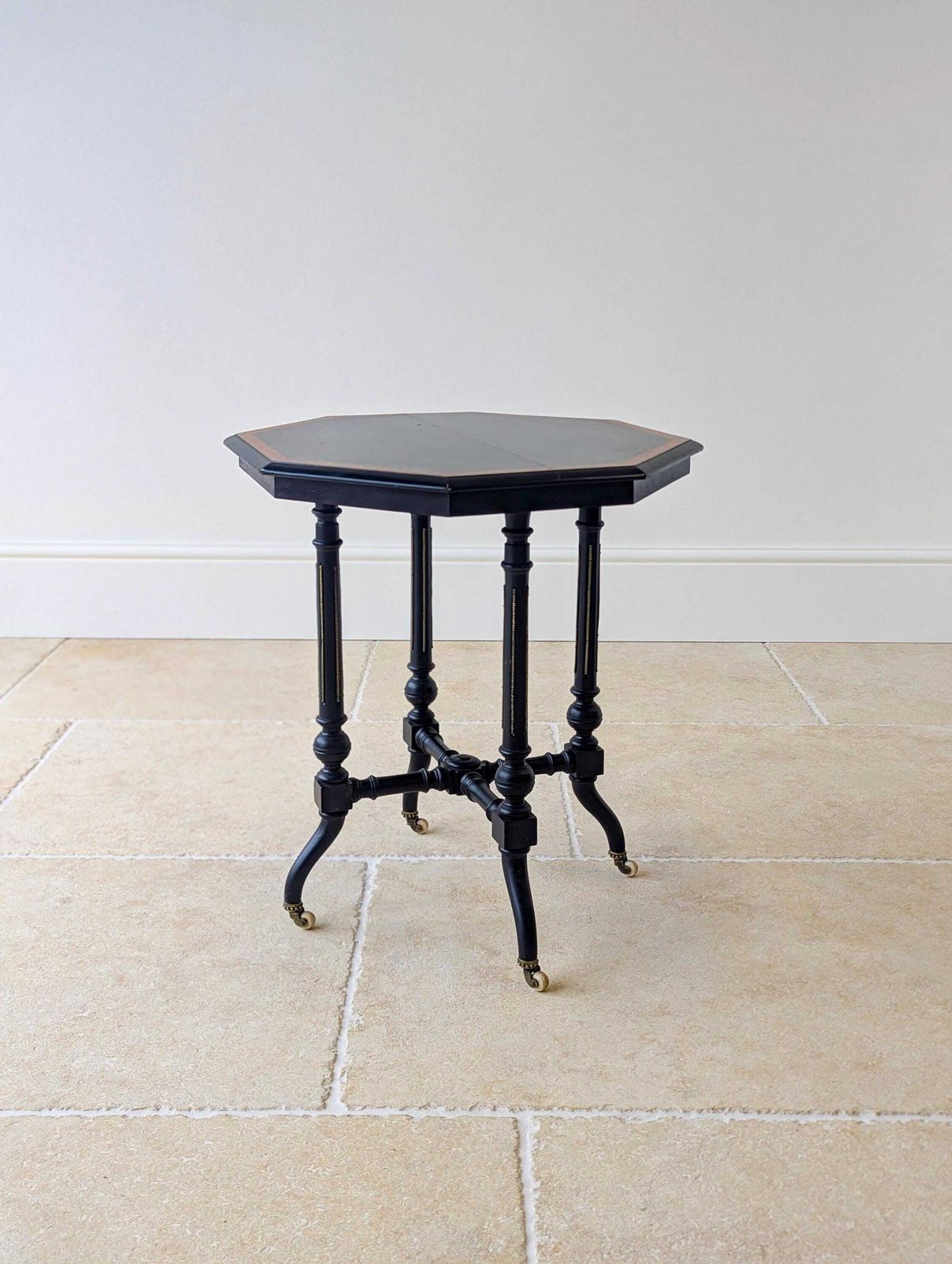 photo vintage Antique Victorian Aesthetic Movement Occasional Table C.1890