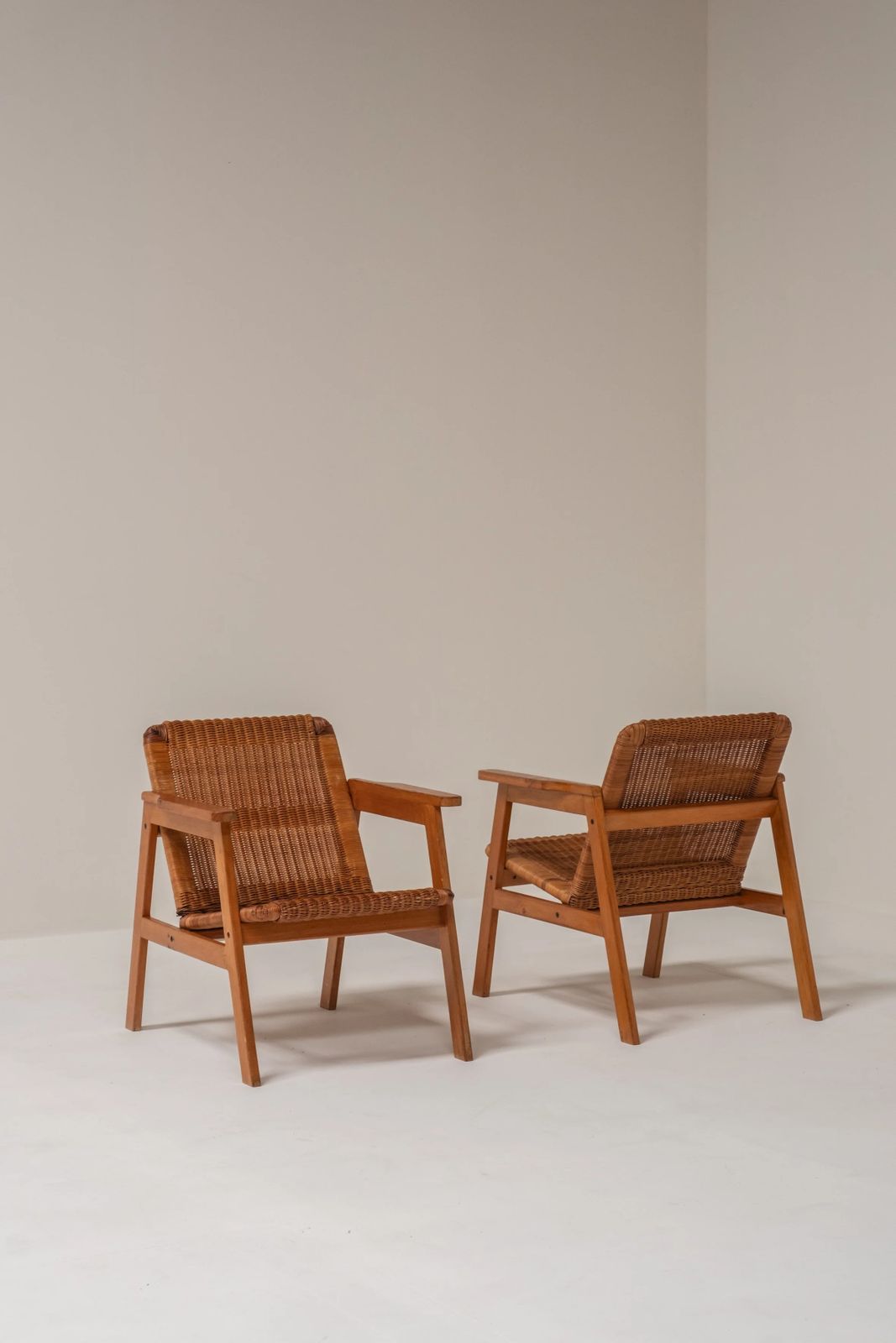Pair Of Italian Wicker Lounge Chairs, 1970s photo buy