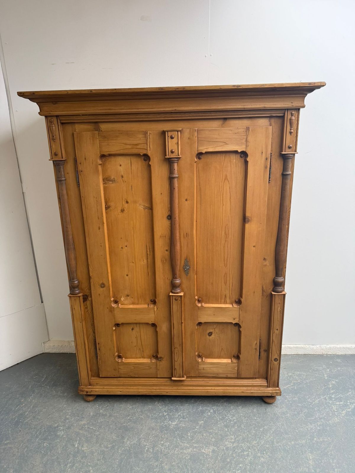 A Superb Waxed Genuine Hungarian Georgian 1 Piece Hall Wardrobe photo Furniture