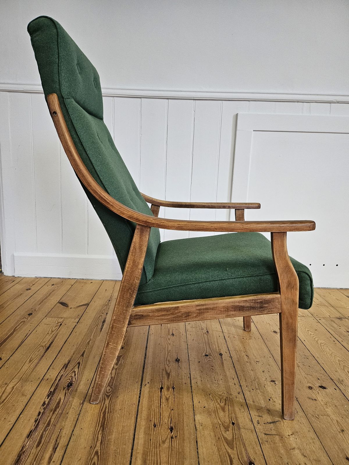 Mid Century Modern Fireside Chair photo Furniture
