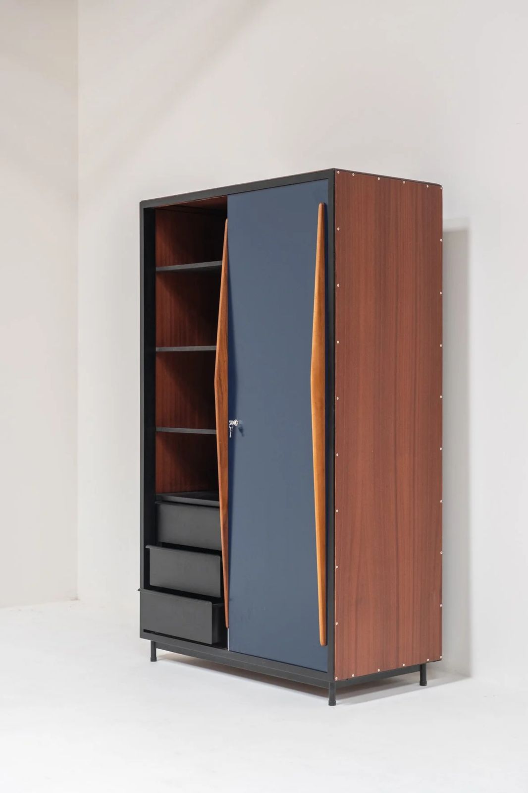 5019.0 Large Cabinet By Willy Van Der Meeren For Tubax 1952 photo