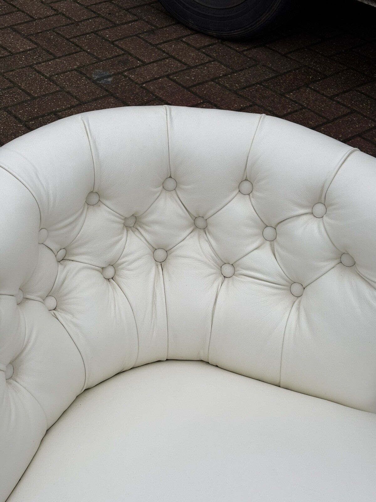Victorian Sofa In White Leather, Walnut Show Frame, Cabriole Legs. photo vintage