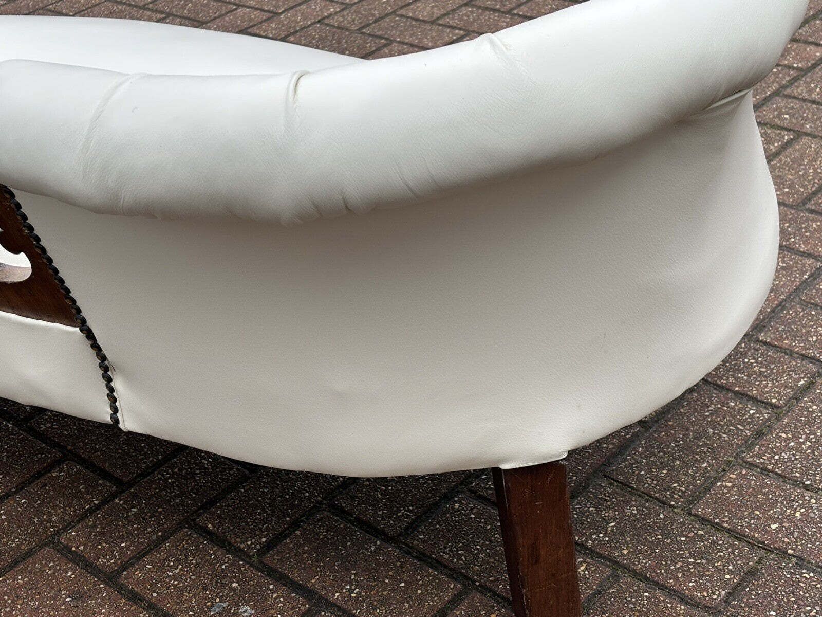 1608.0 Victorian Sofa In White Leather, Walnut Show Frame, Cabriole Legs. photo