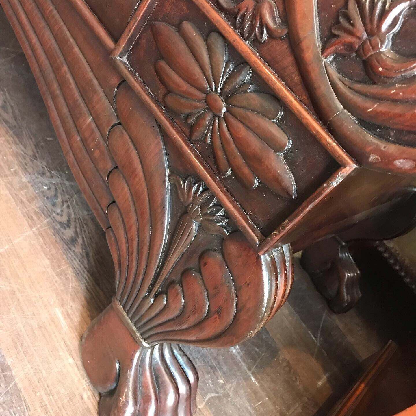 Victorian 3 Seater Mahogany Sofa With Curved Ends, Lions Paw Feet. Stunning!! photo Furniture