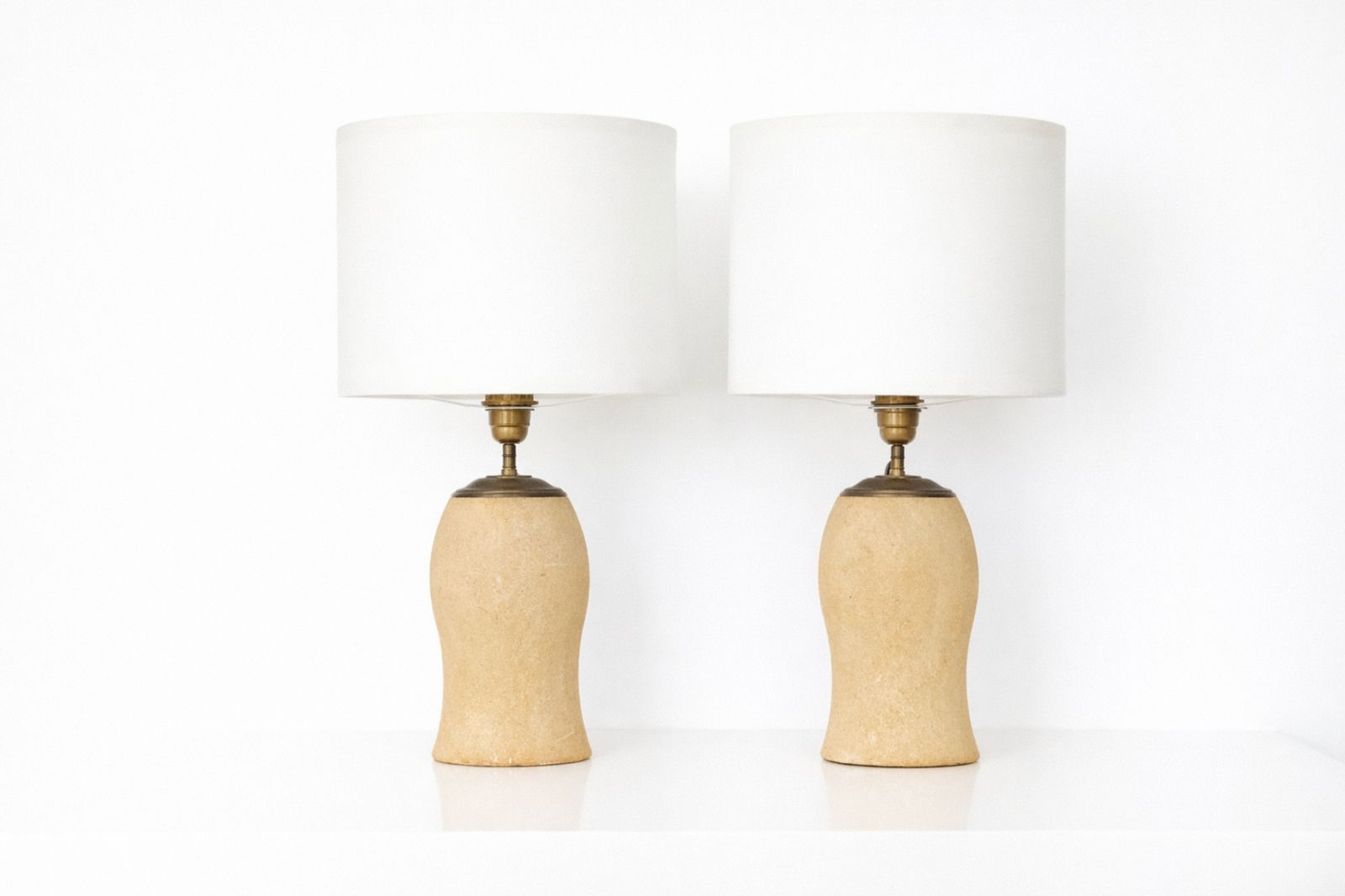 Pair Of 1970s Travertine Stone Table Lamps In The Style Of Albert Tormos, 20th Century
