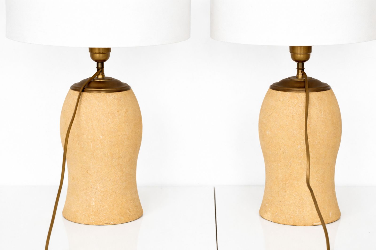 Pair Of 1970s Travertine Stone Table Lamps In The Style Of Albert Tormos, 20th Century photo vinterior