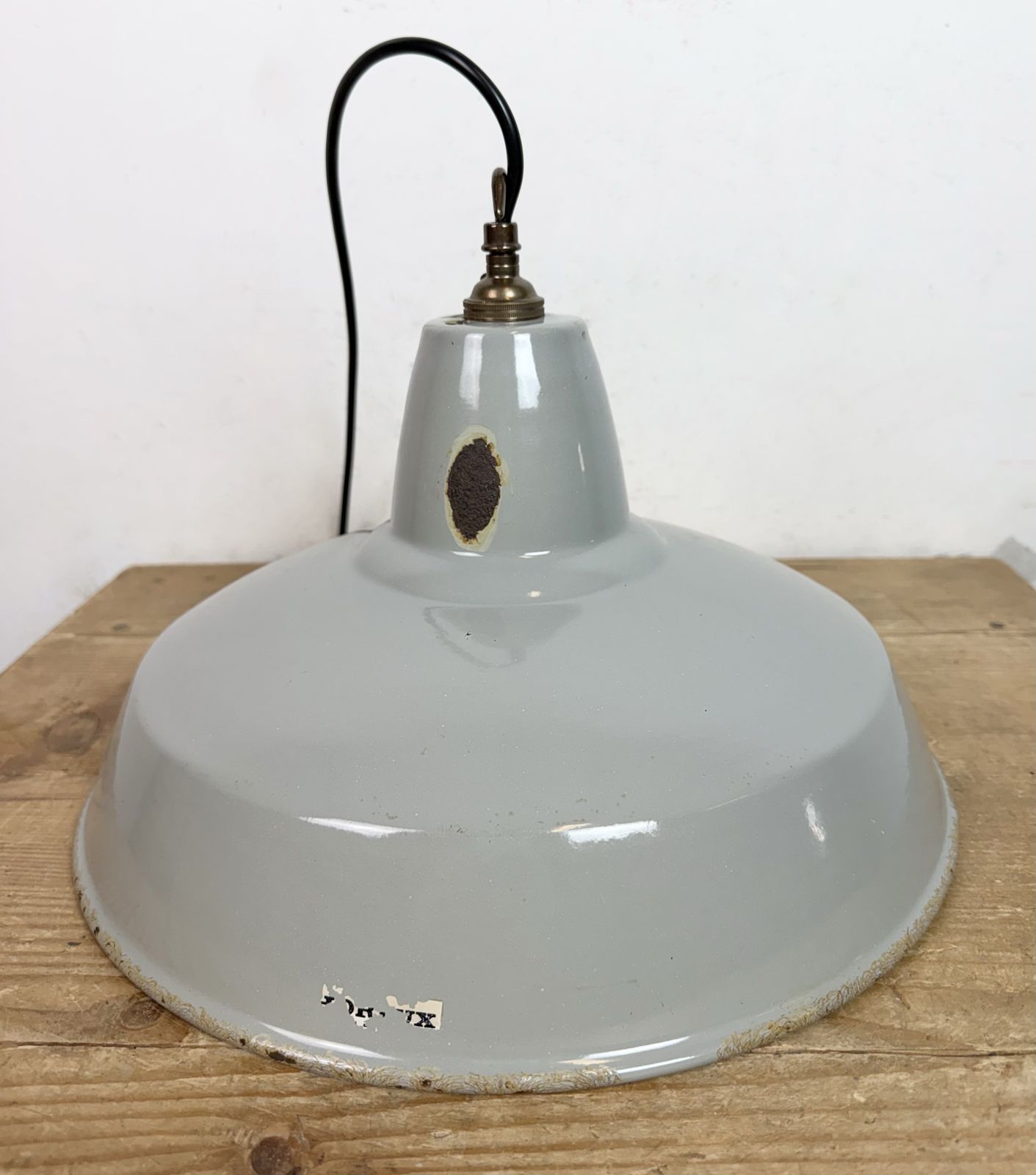 photo vintage Industrial Grey Enamel Factory Pendant Lamp From Thorlux, 1960s, 6x