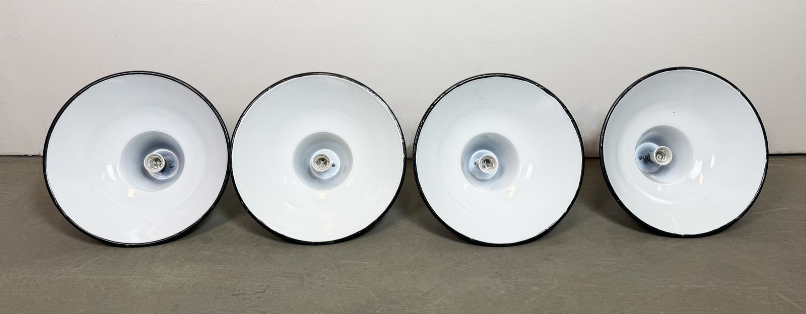 photo vinterior Set Of 4 Industrial Black Enamel Pendant Lamps From Elektrosvit, 1960s, 49x