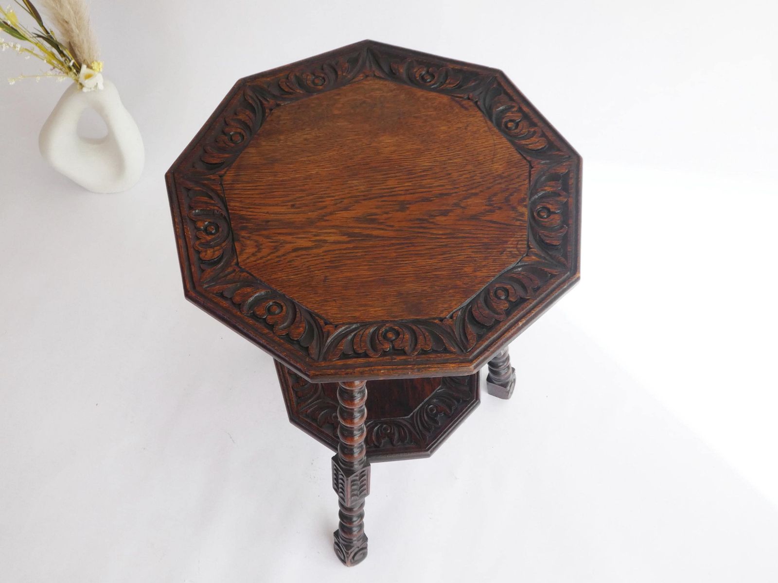 Antique Wooden Table Bobbin Legs, Tripod Side Table With Floral Carvings And Twisted Legs, Plant Stand, Farmhouse Decor photo 529.0