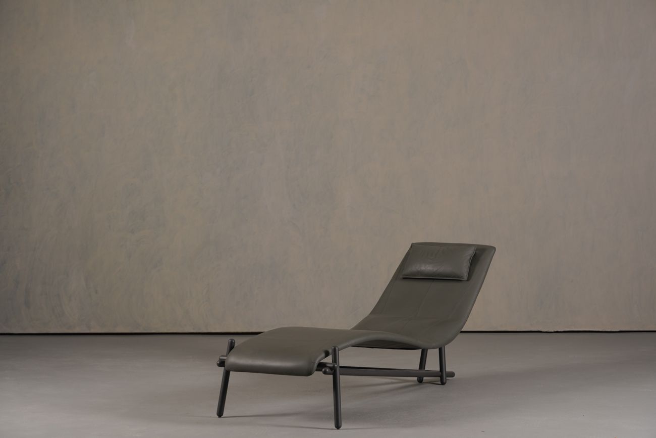 Donovan Grey Leather Chaiselongue By Giuseppe Vigano For Cattelan , Italy 2000’s photo furniture