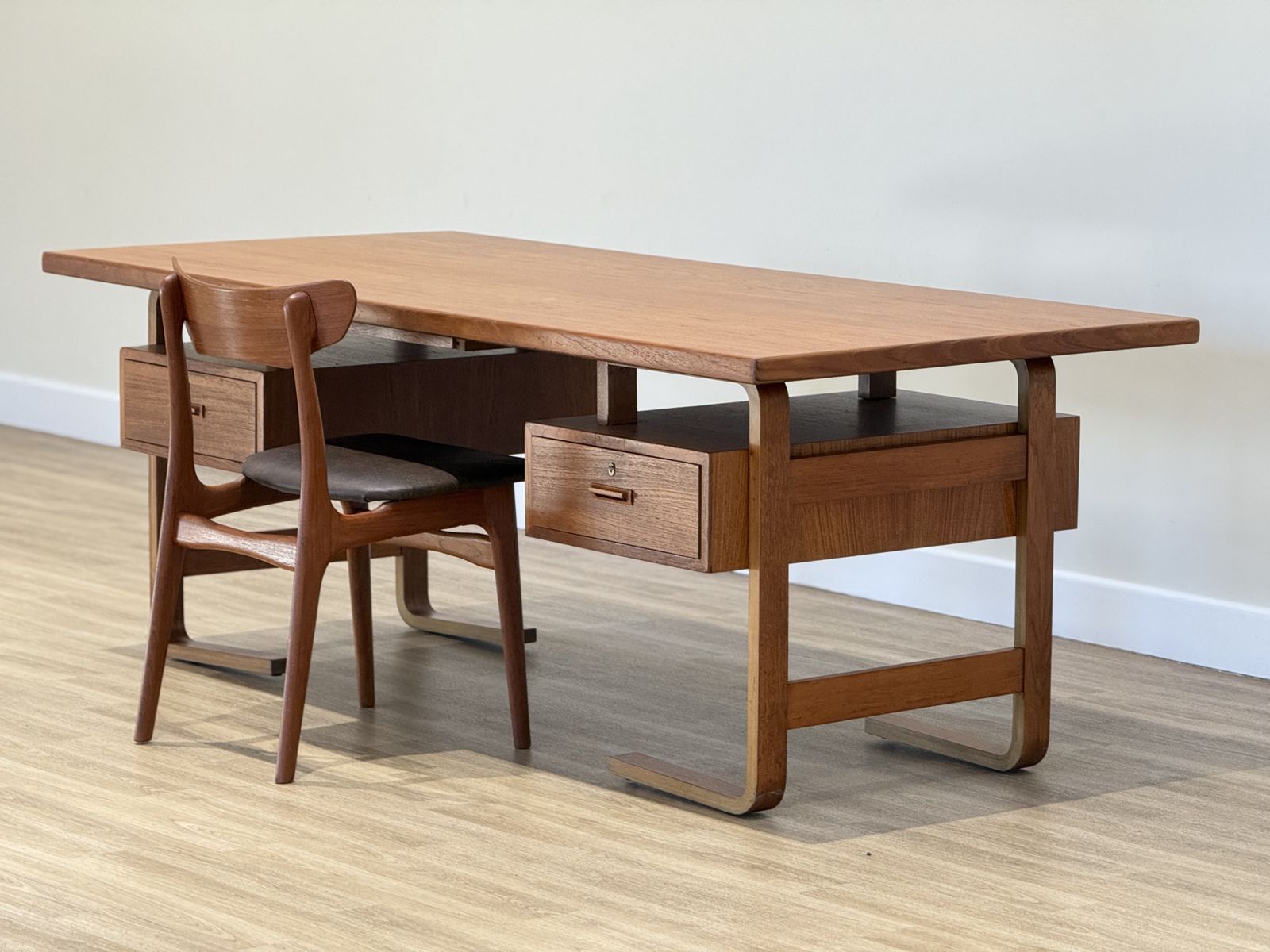 Jørgen Clausen For Brande Møbelfabrik – Large Danish Executive Desk, 1950s (Teak) photo 2800.0