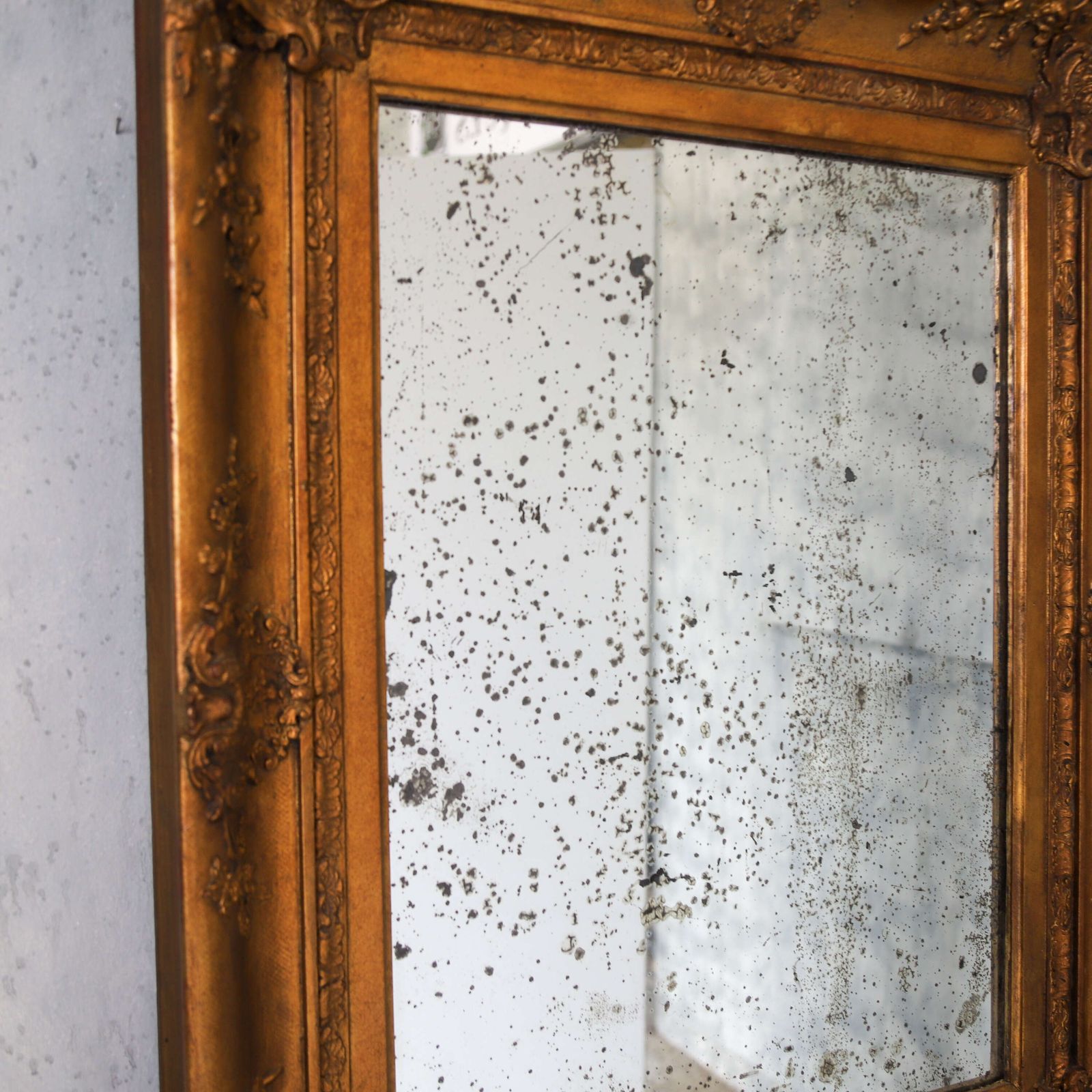 English Country House Oil Gilt Mirror With Foxed Plate, Early 19th Century Circa 1830 photo vinterior